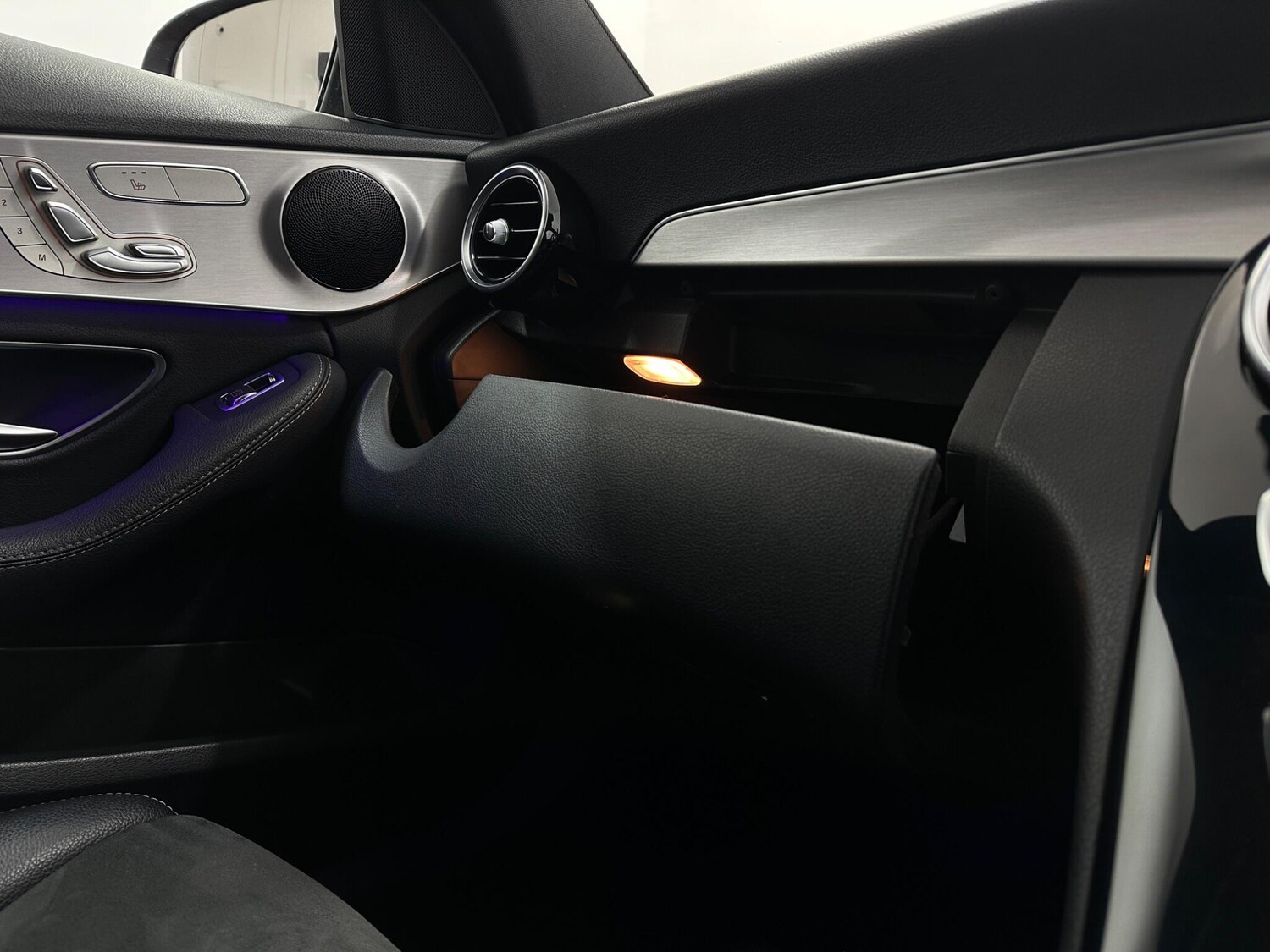 Used Mercedes-Benz C Class 2019 for sale - 77479344: Photo 29