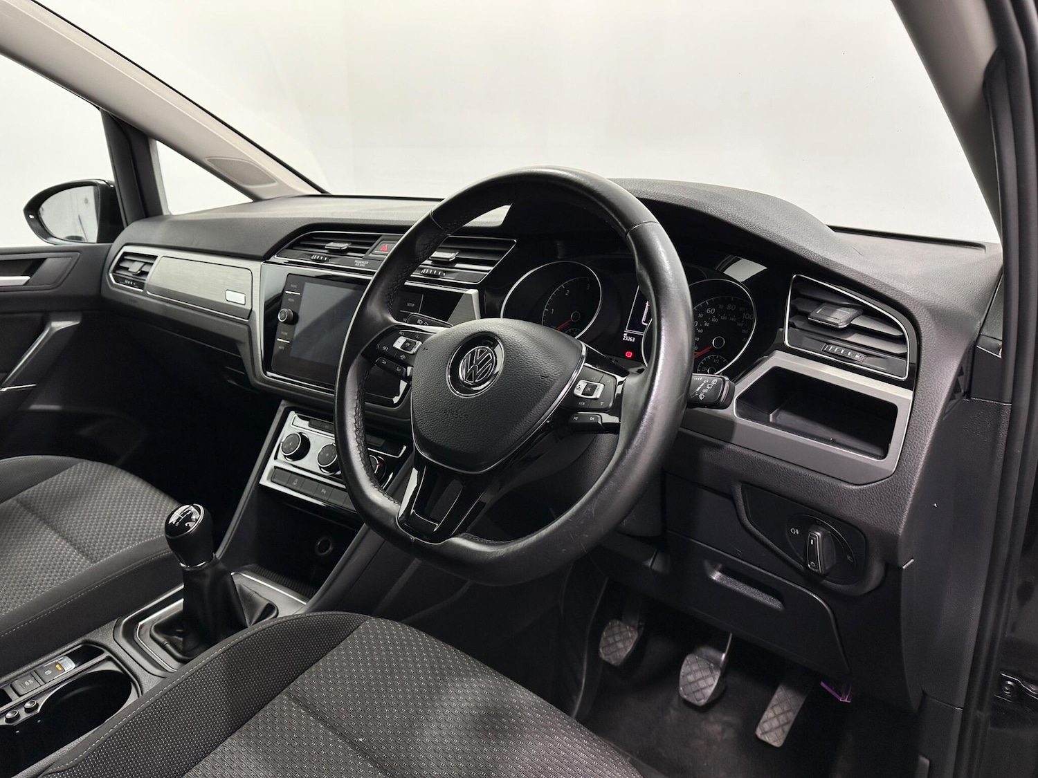 Used Volkswagen Touran 2019 for sale - 77705053: Photo 11