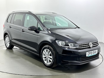 Used Volkswagen Touran 2019 for sale - 77705053: Photo