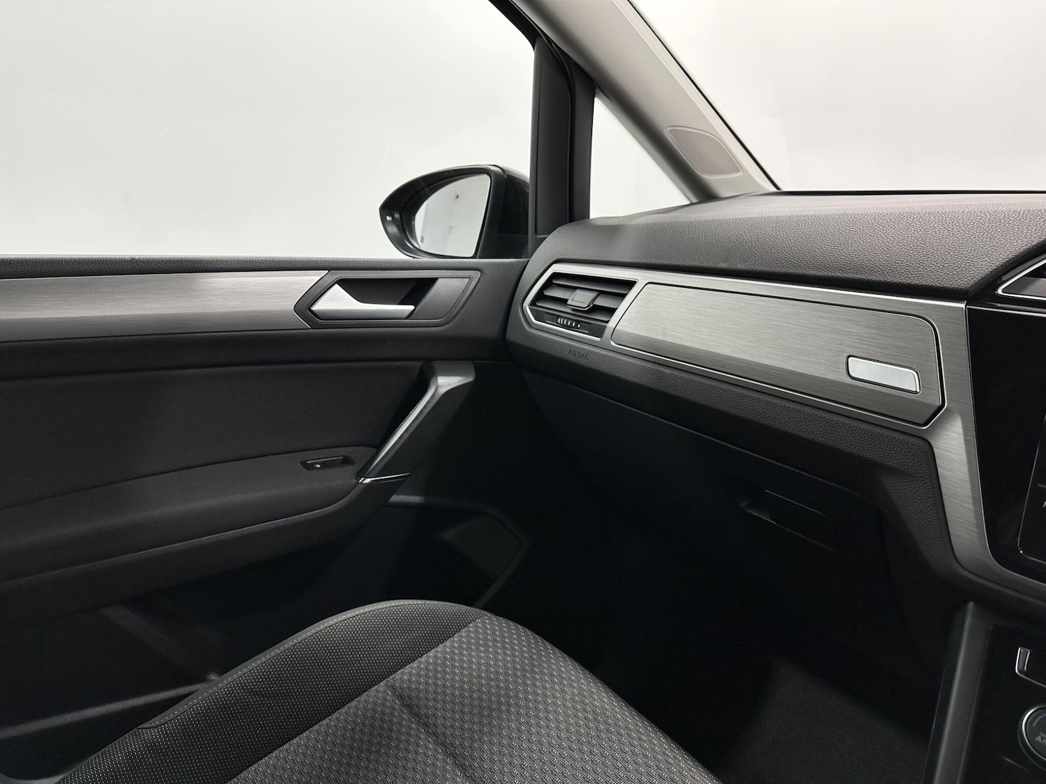 Used Volkswagen Touran 2019 for sale - 77705053: Photo 25