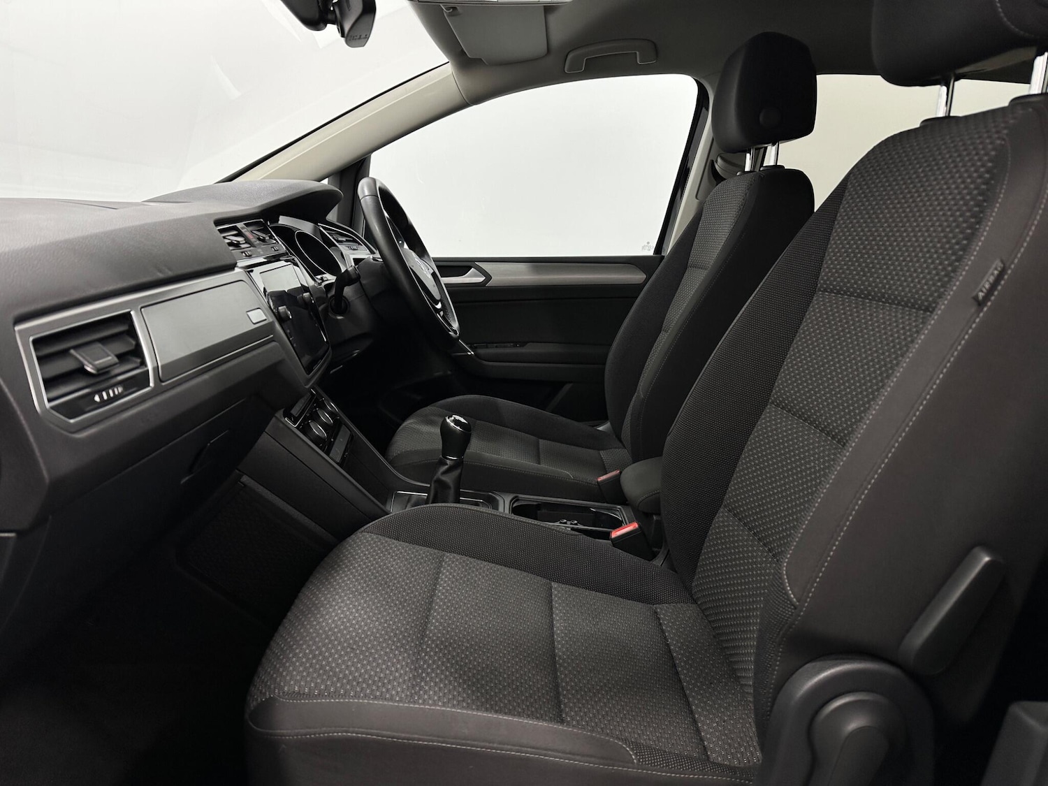 Used Volkswagen Touran 2019 for sale - 77705053: Photo 33