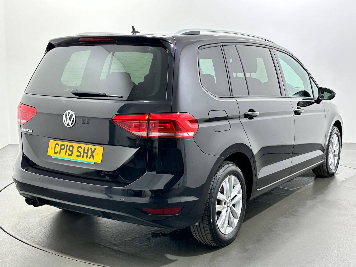 Used Volkswagen Touran 2019 for sale - 77705053: Photo 8