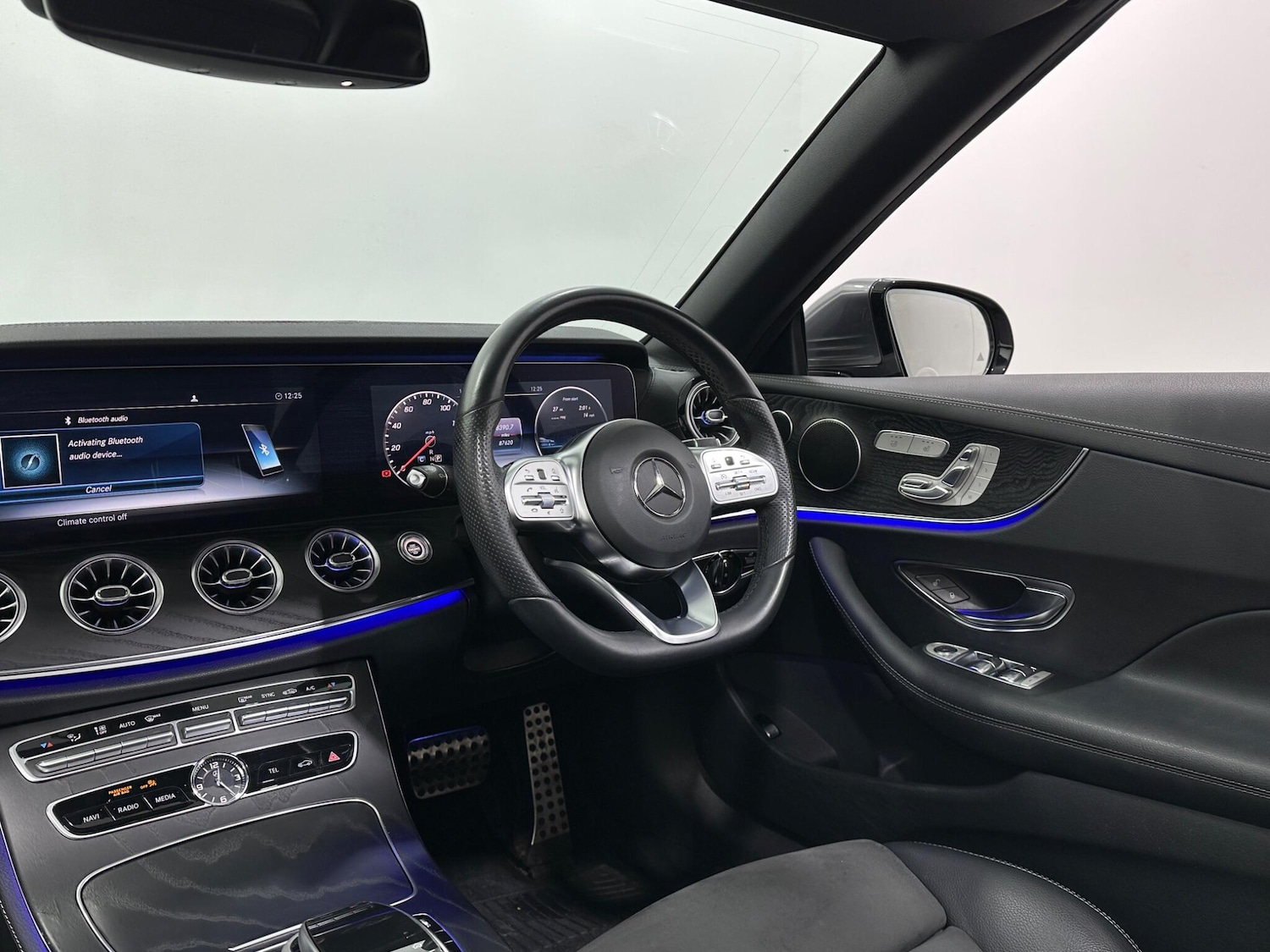 Used Mercedes-Benz E Class 2019 for sale - 76878678: Photo 11