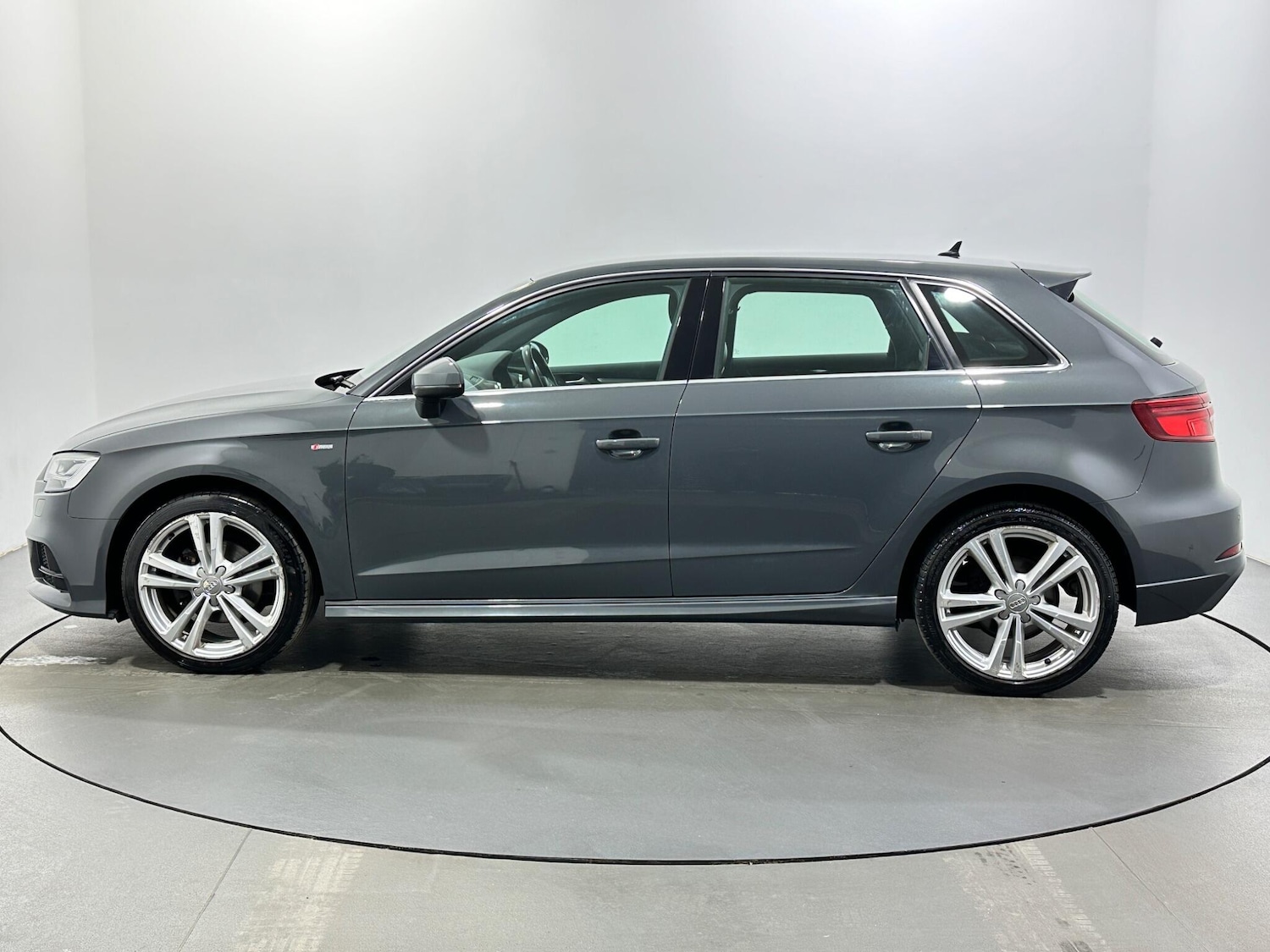 Used Audi A3 2019 for sale - 77646521: Photo 5