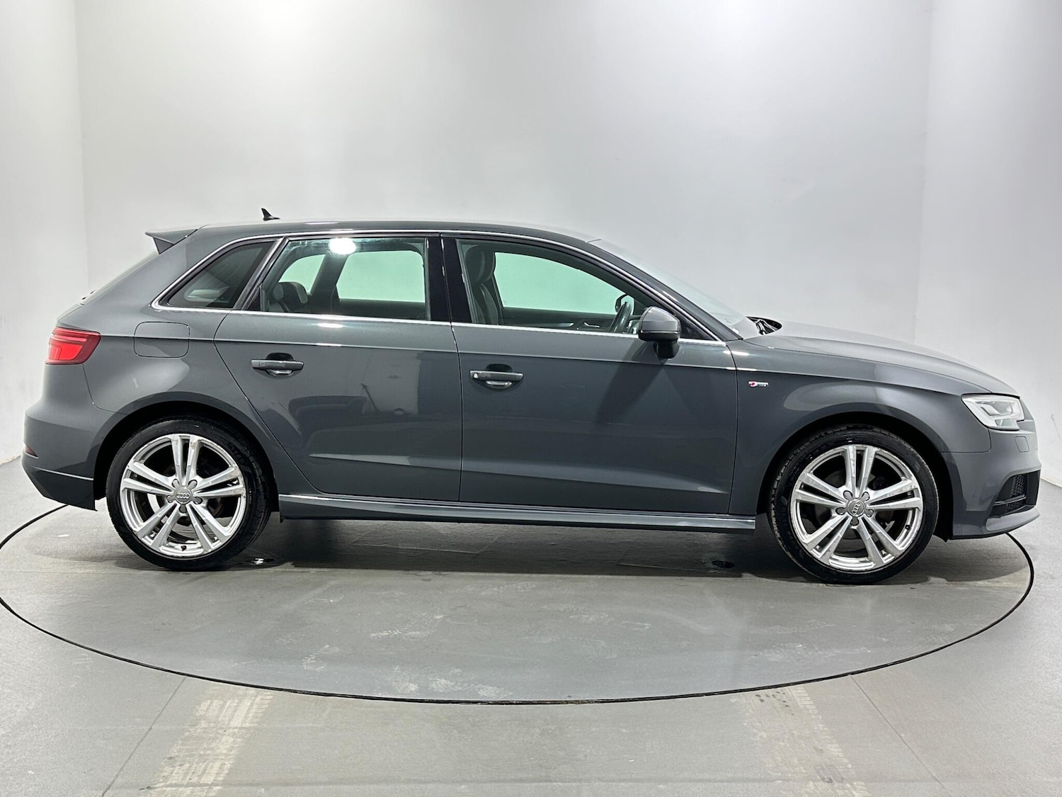 Used Audi A3 2019 for sale - 77646521: Photo 8