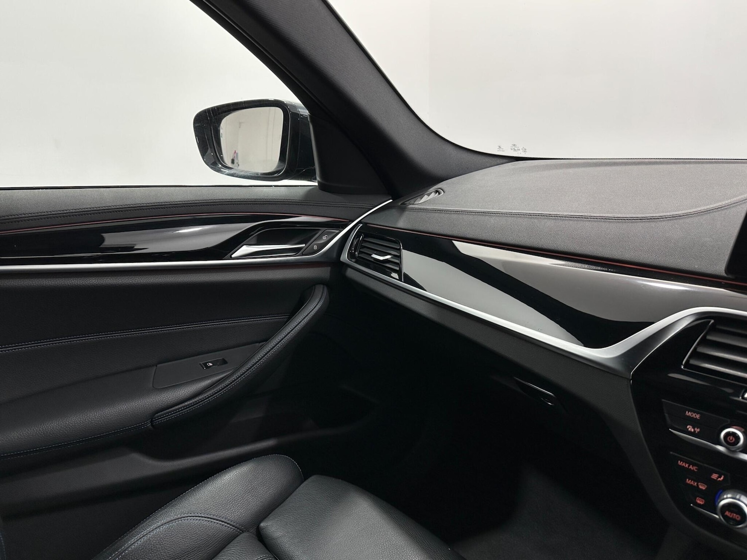 Used BMW 5 Series 2019 for sale - 78034975: Photo 28