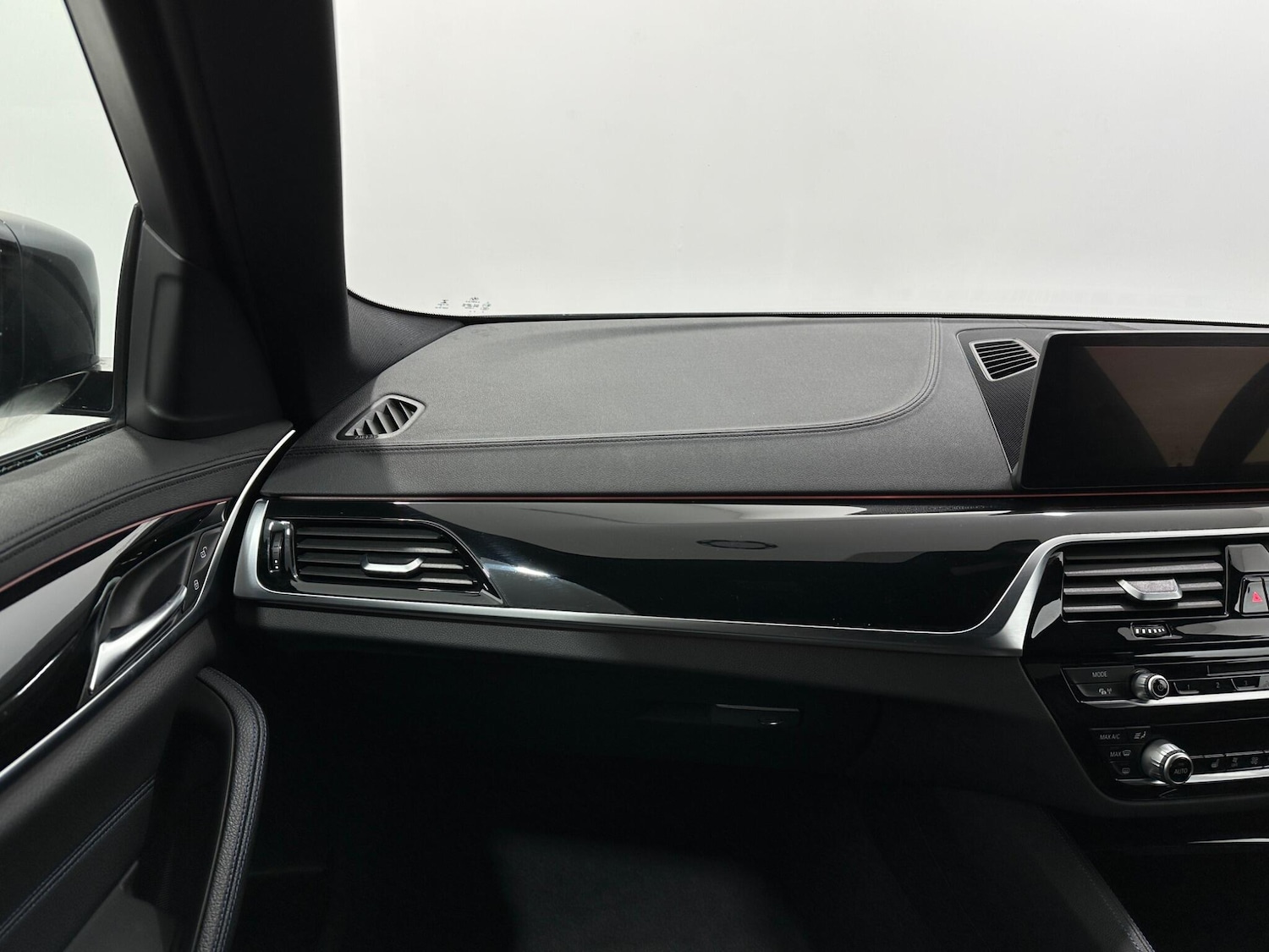 Used BMW 5 Series 2019 for sale - 78034975: Photo 30