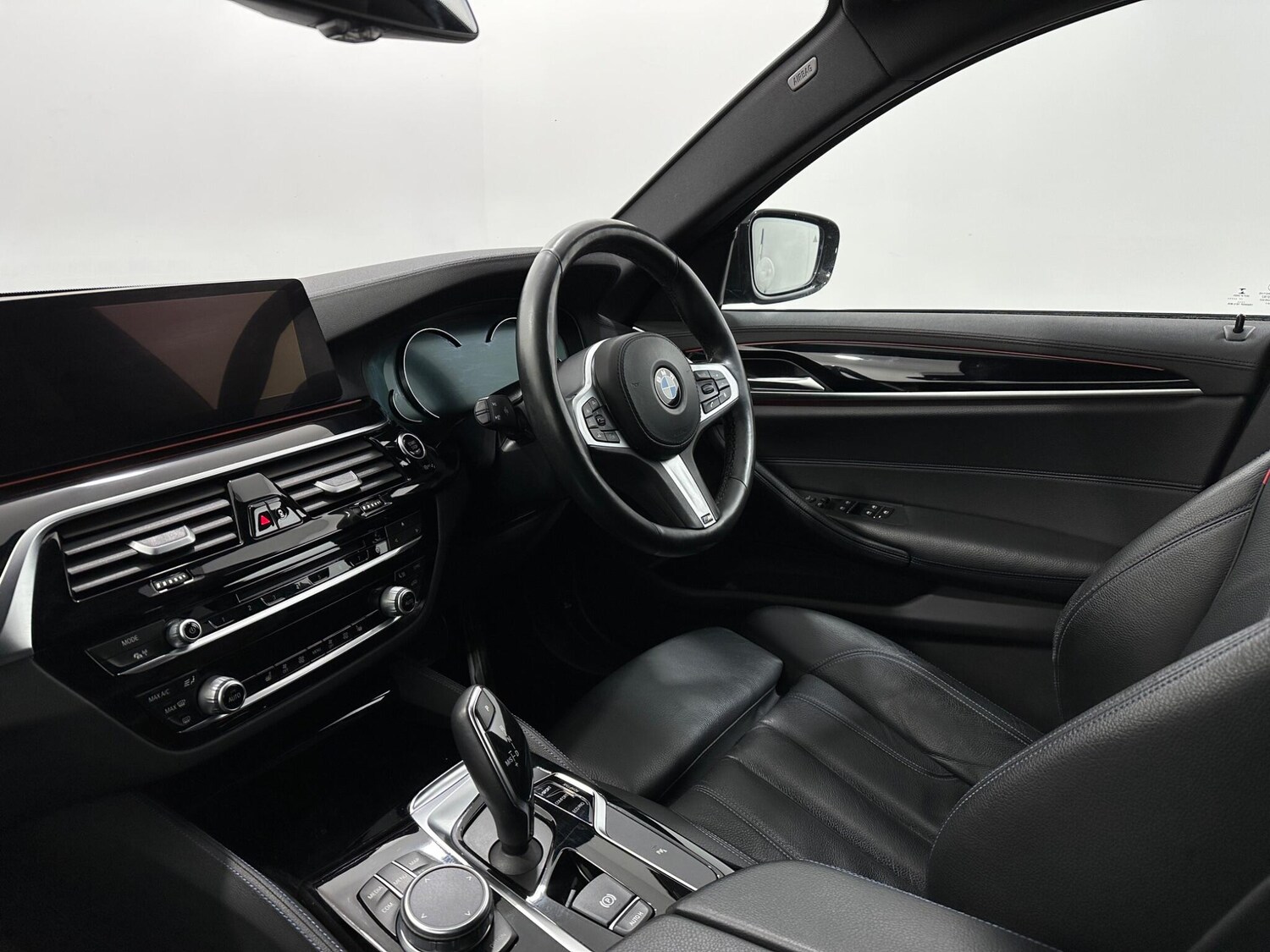 Used BMW 5 Series 2019 for sale - 78034975: Photo 32