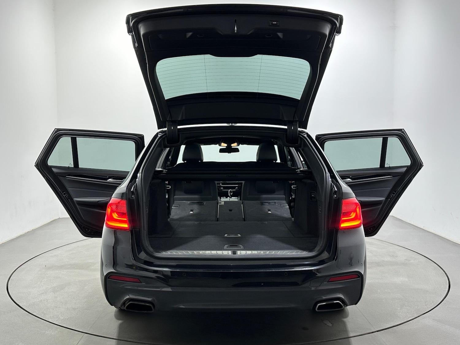 Used BMW 5 Series 2019 for sale - 78034975: Photo 45