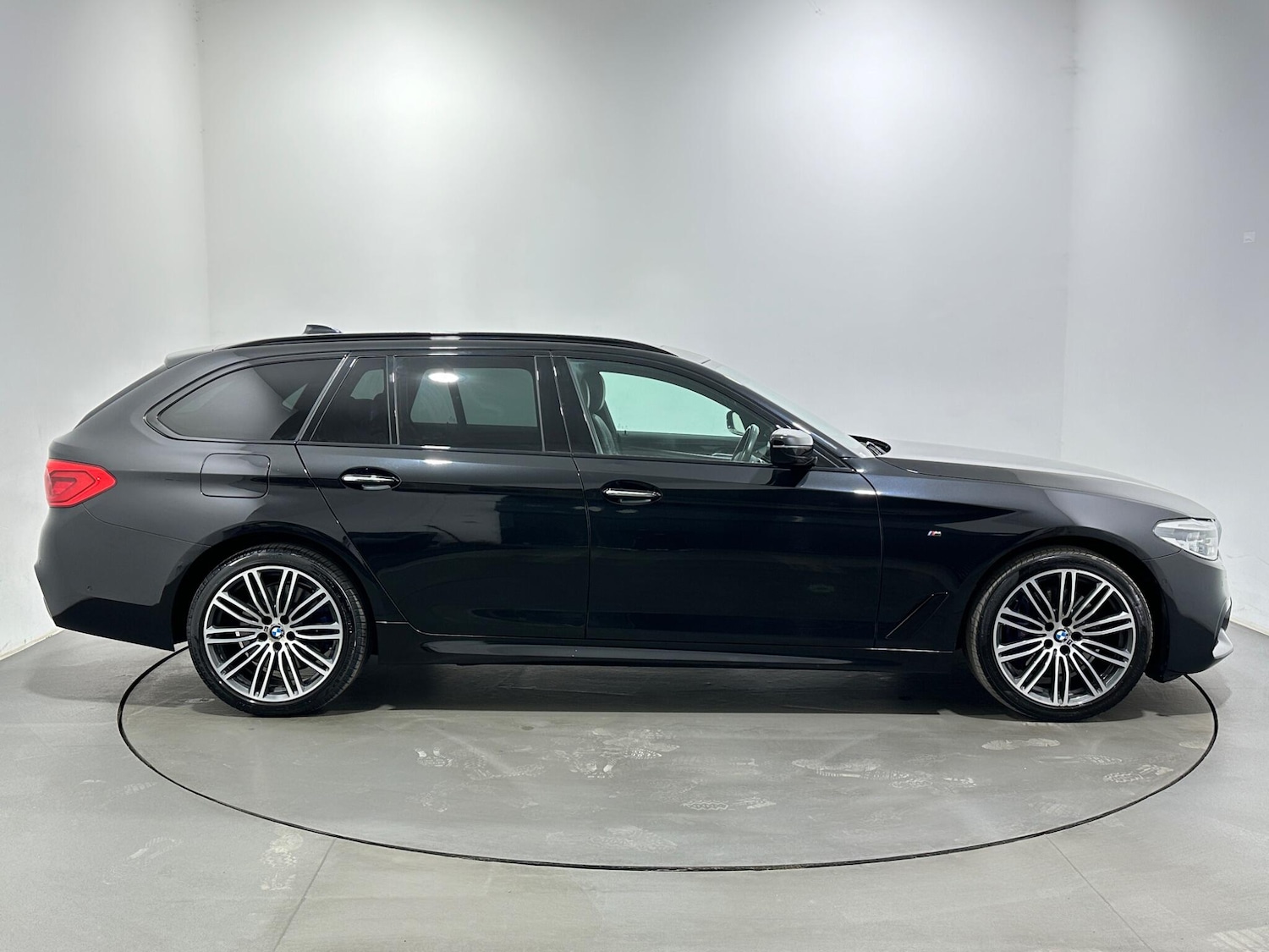 Used BMW 5 Series 2019 for sale - 78034975: Photo 9