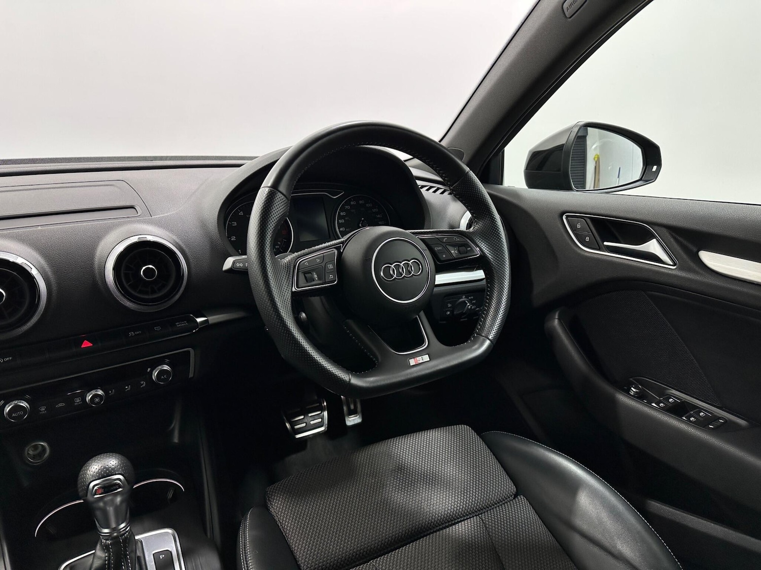 Used Audi A3 2018 for sale - 77670304: Photo 11