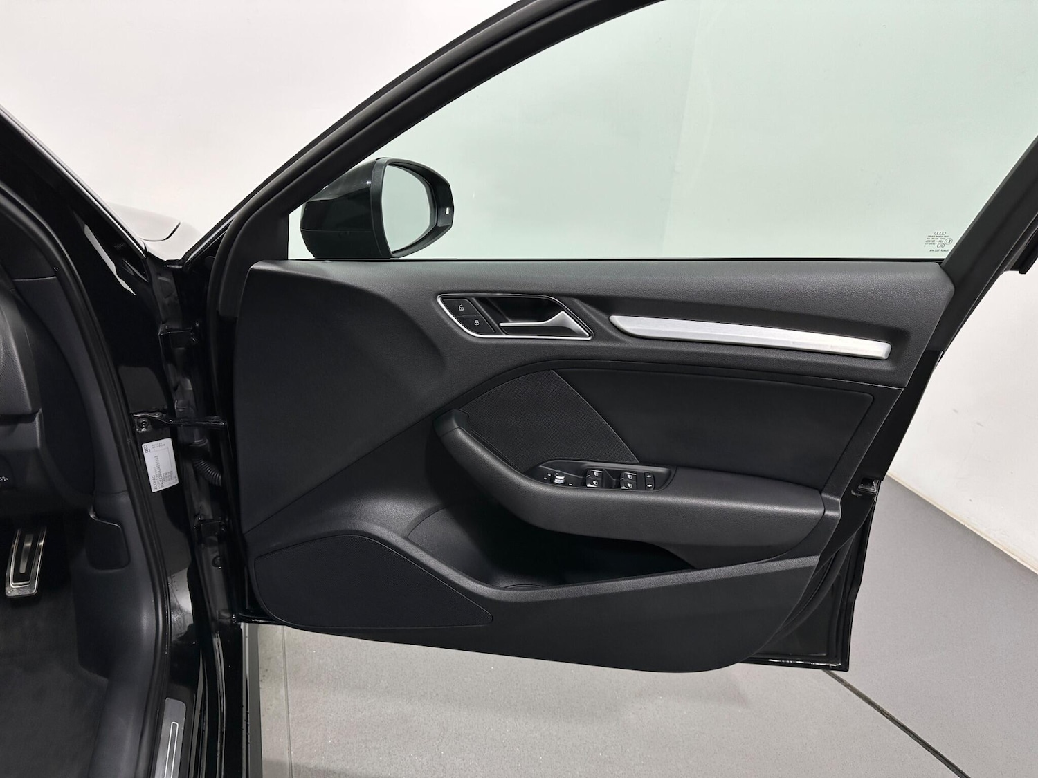 Used Audi A3 2018 for sale - 77670304: Photo 33