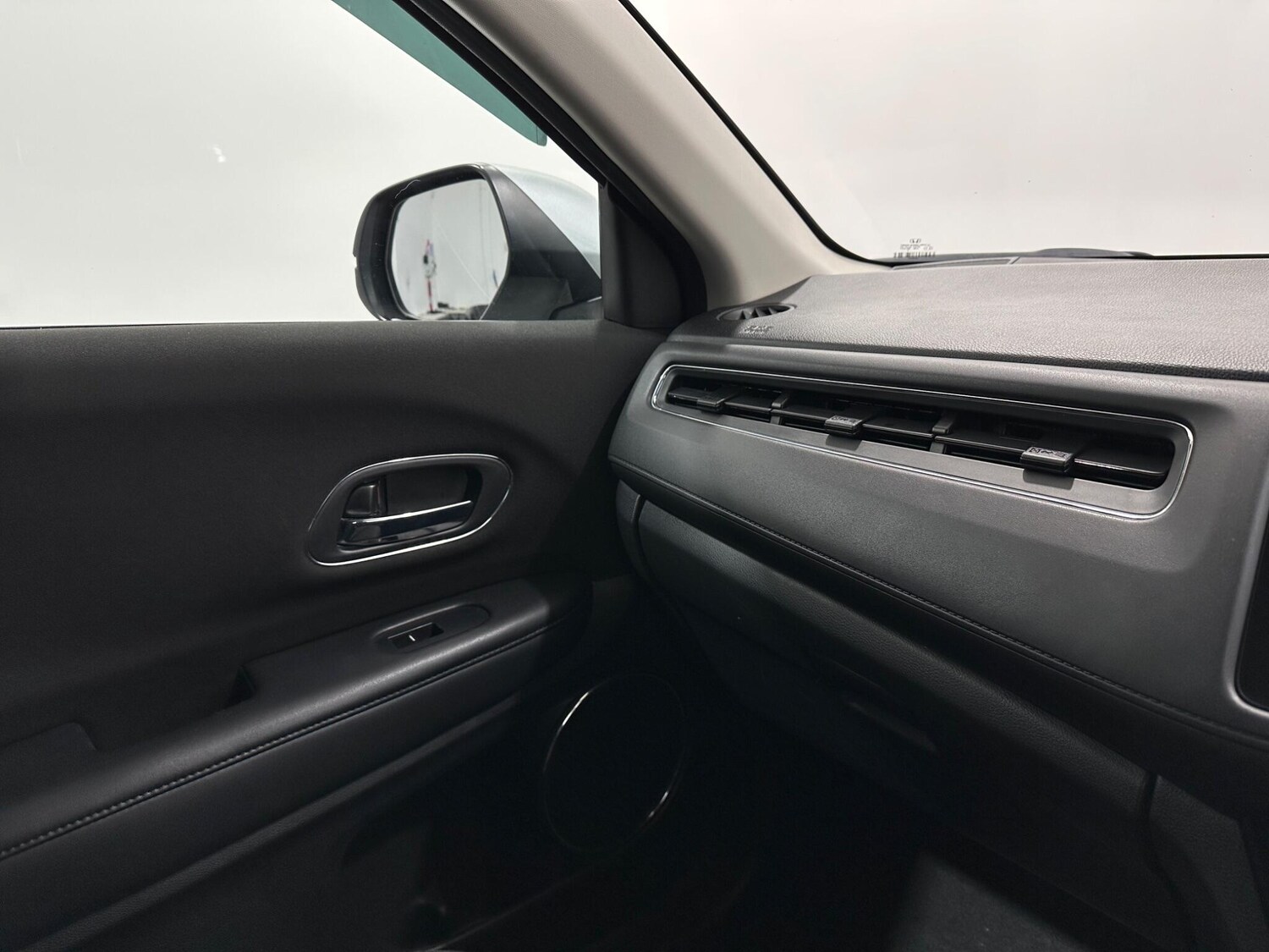 Used Honda HR-V 2017 for sale - 78058297: Photo 25