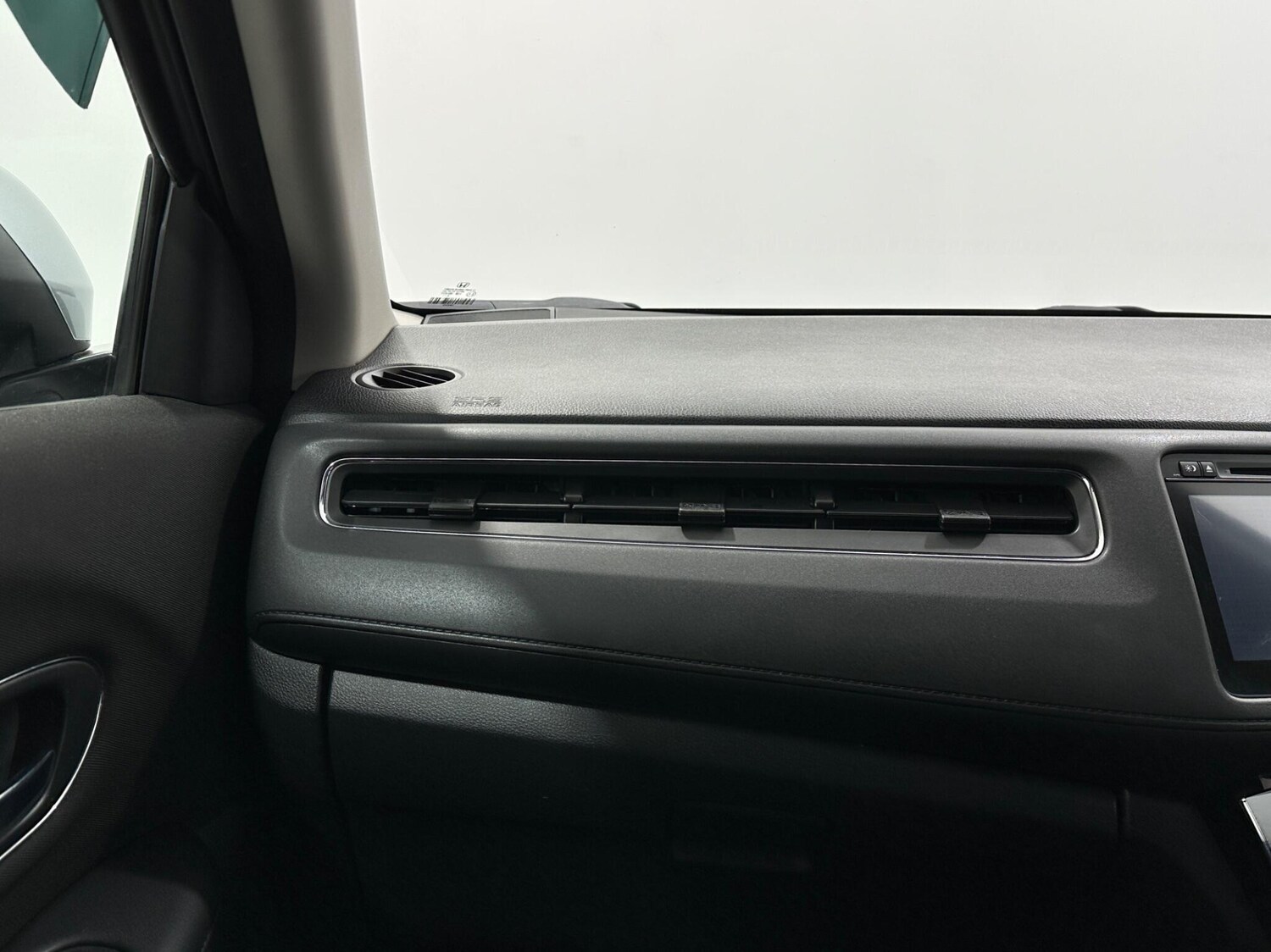 Used Honda HR-V 2017 for sale - 78058297: Photo 27