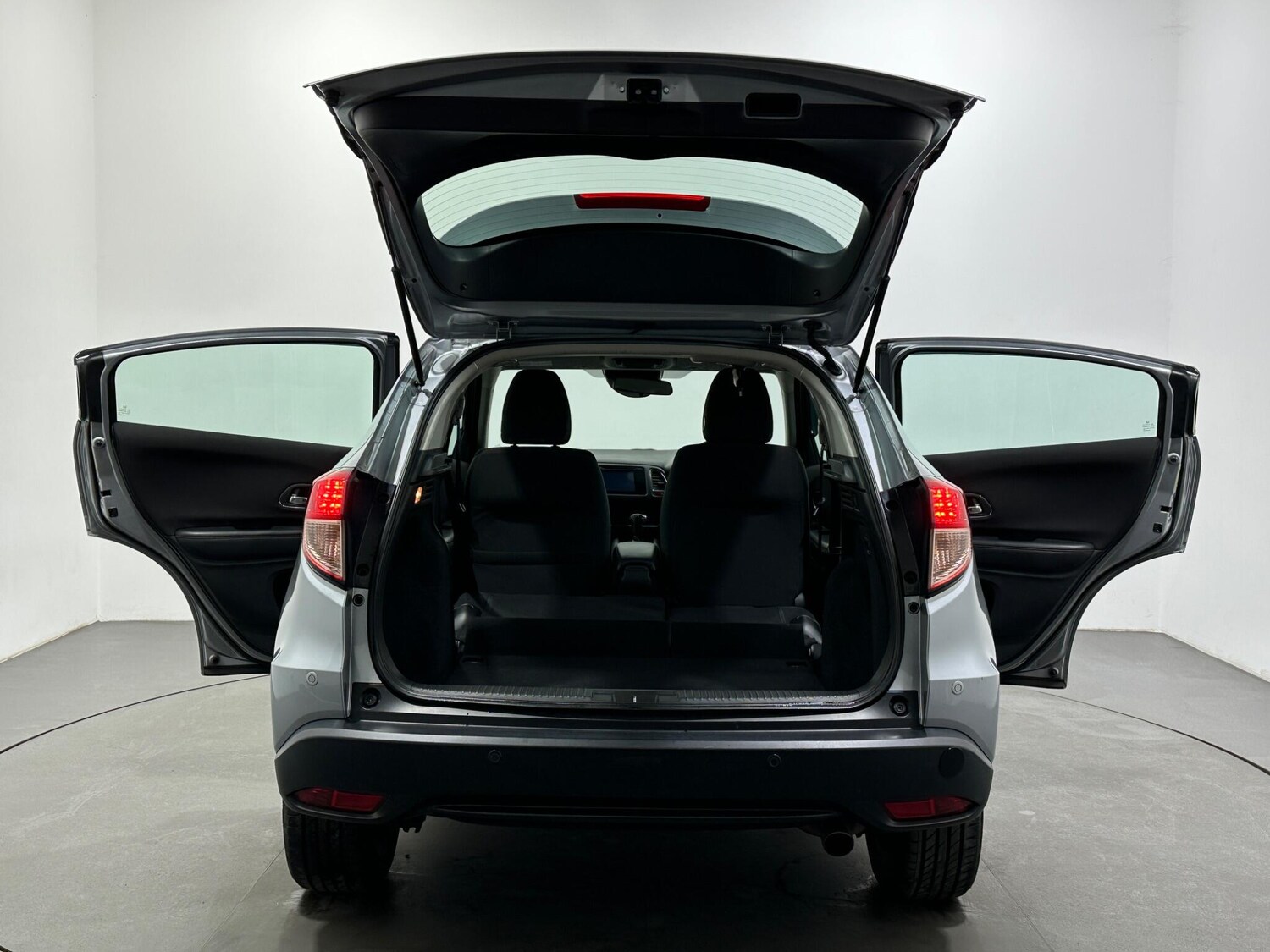 Used Honda HR-V 2017 for sale - 78058297: Photo 42