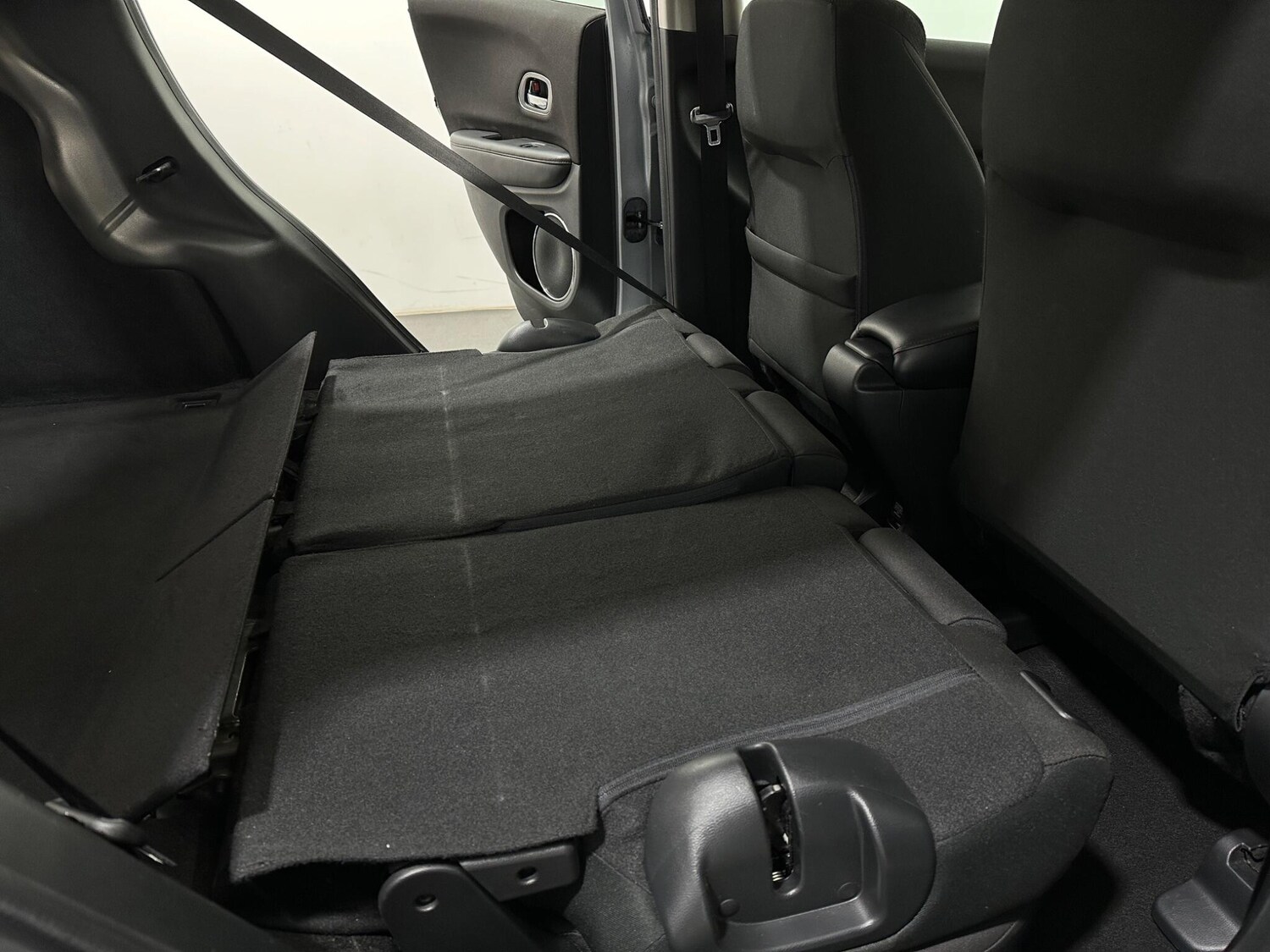 Used Honda HR-V 2017 for sale - 78058297: Photo 44