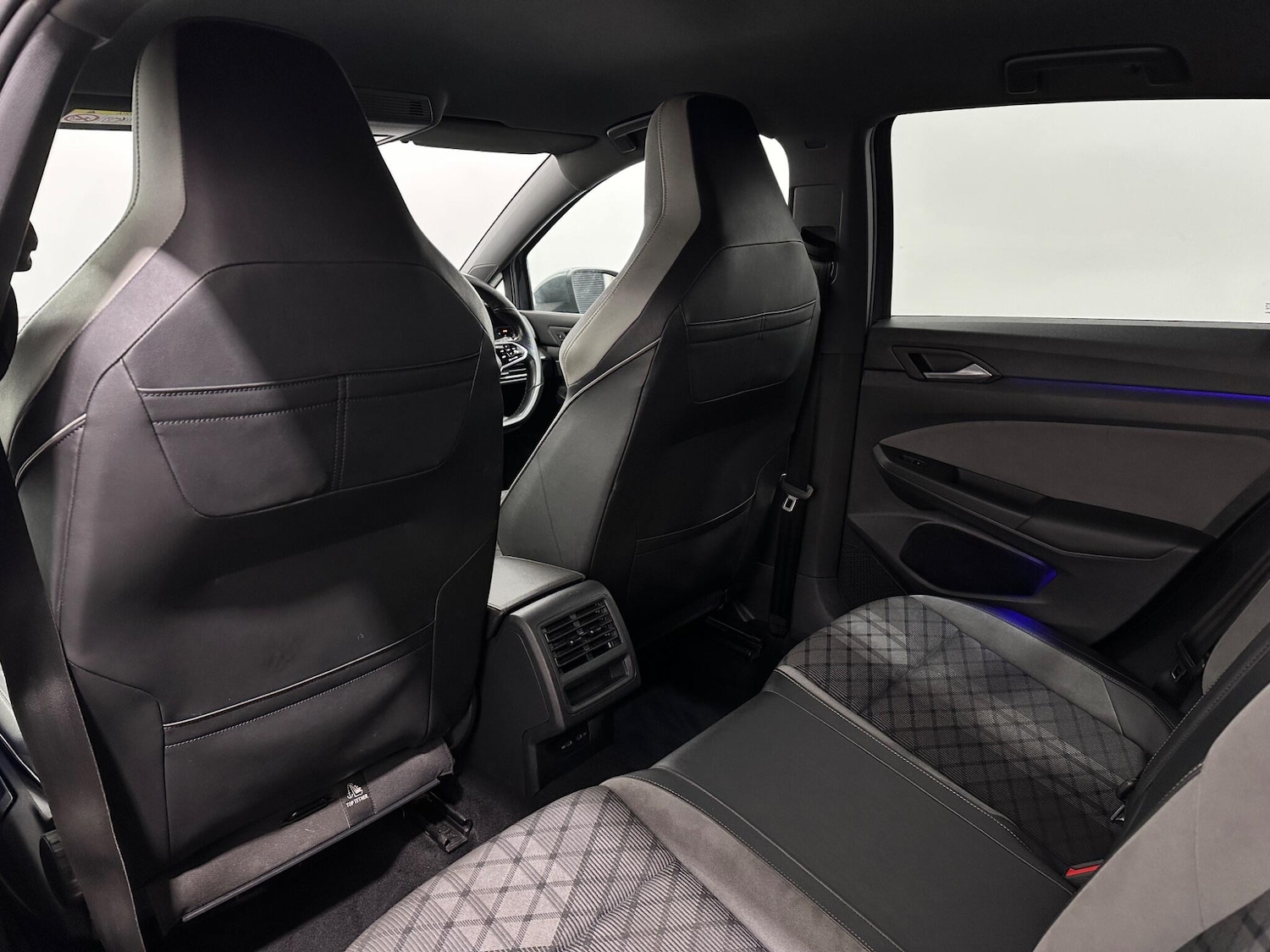 Used Volkswagen Golf 2021 for sale - 77646729: Photo 36