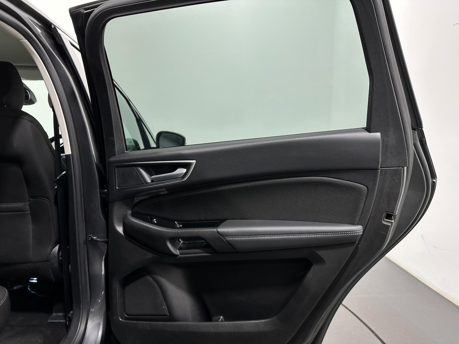 Used Ford S-Max for sale - 77695329: Photo 45