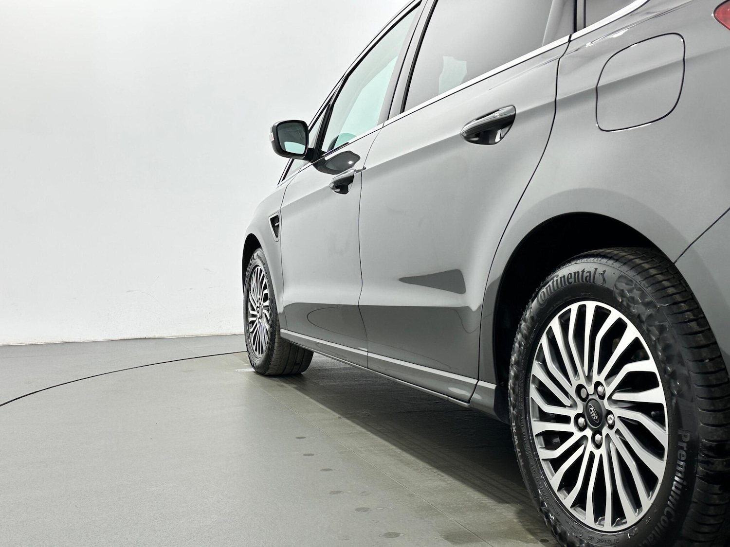 Used Ford S-Max for sale - 77695329: Photo 53