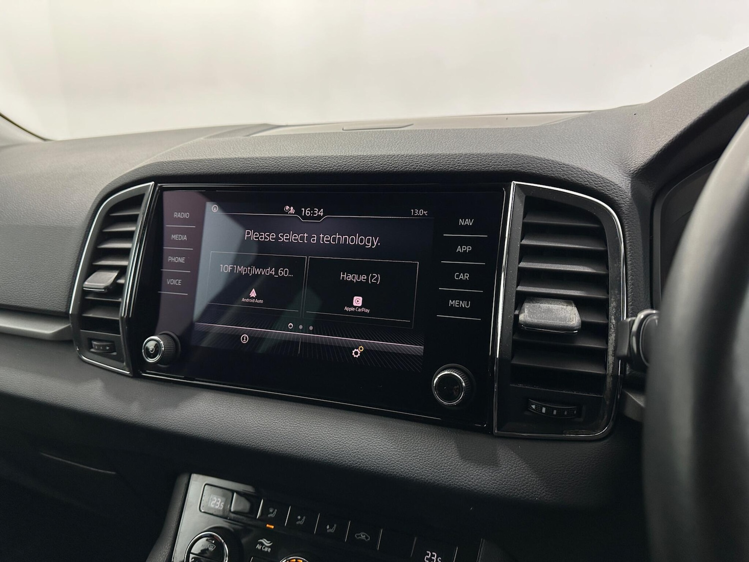 Used Skoda Karoq for sale - 77242712: Photo 21