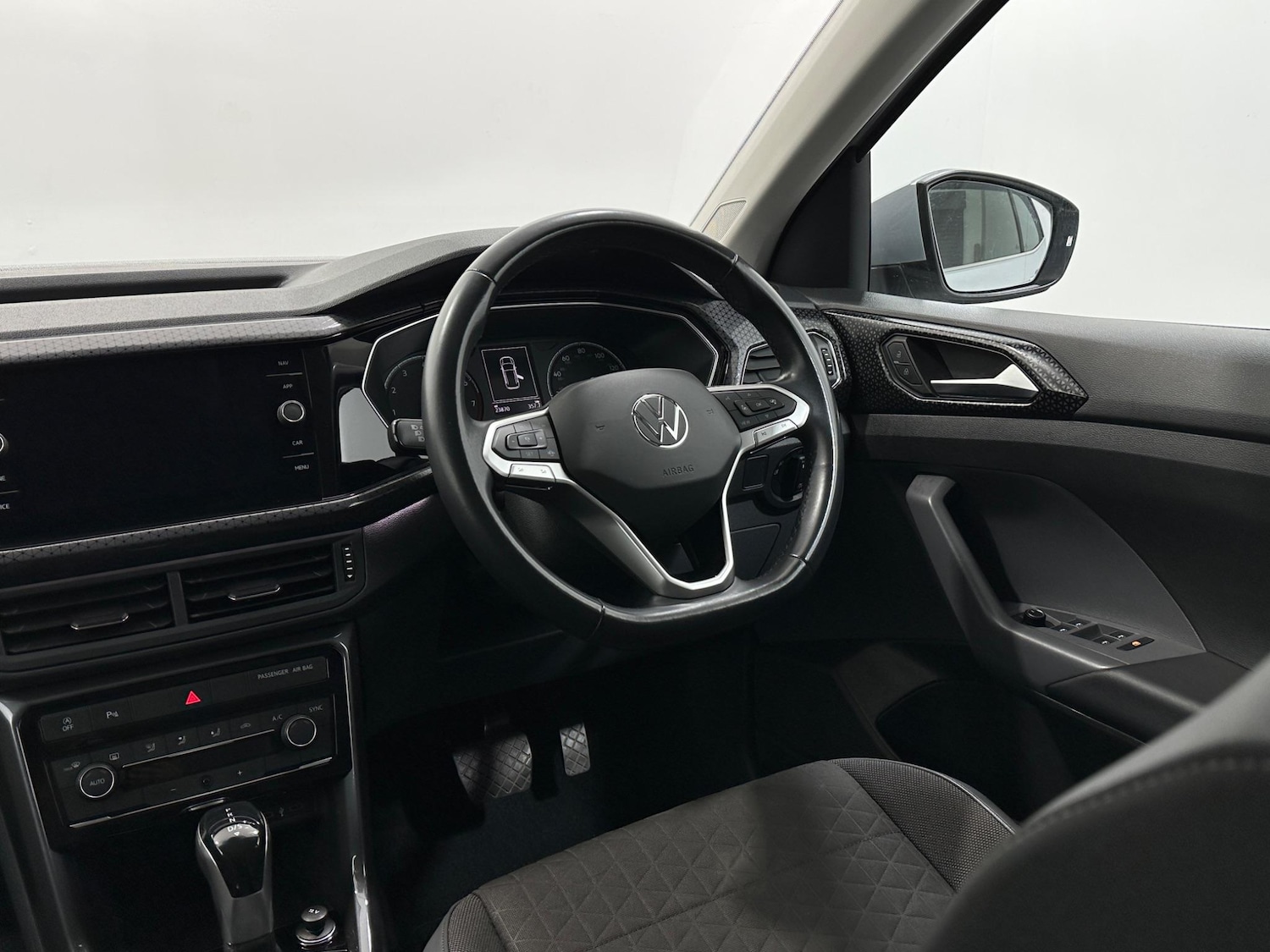 Used Volkswagen T-Cross 2021 for sale - 76878988: Photo 11