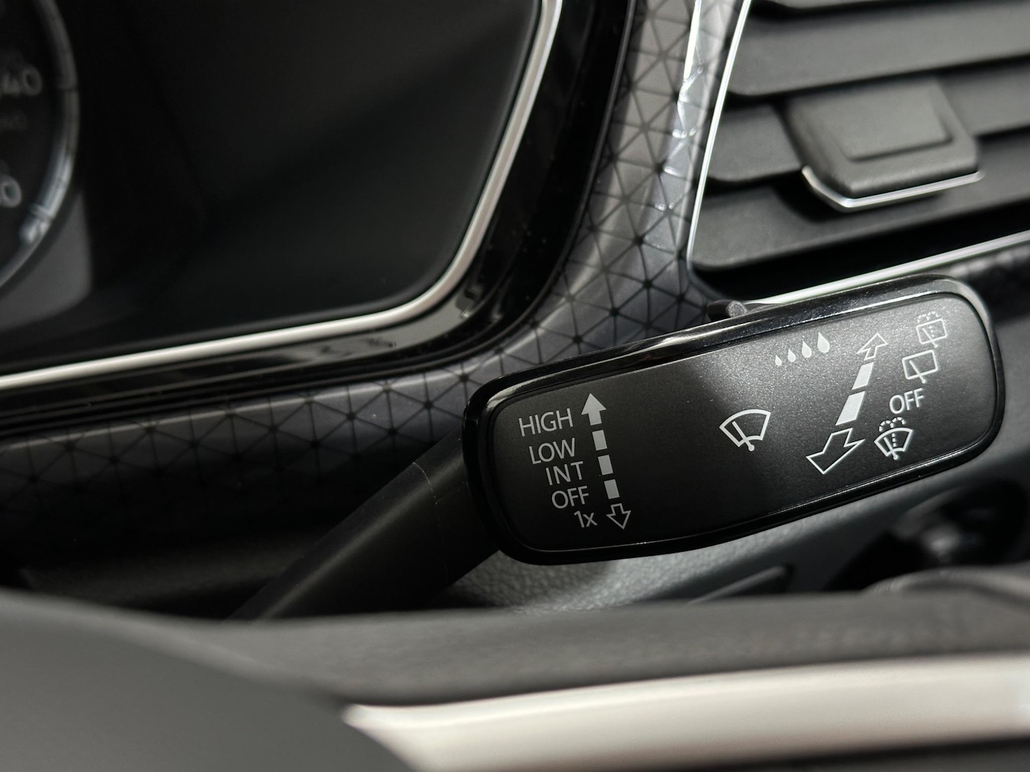 Used Volkswagen T-Cross 2021 for sale - 76878988: Photo 15