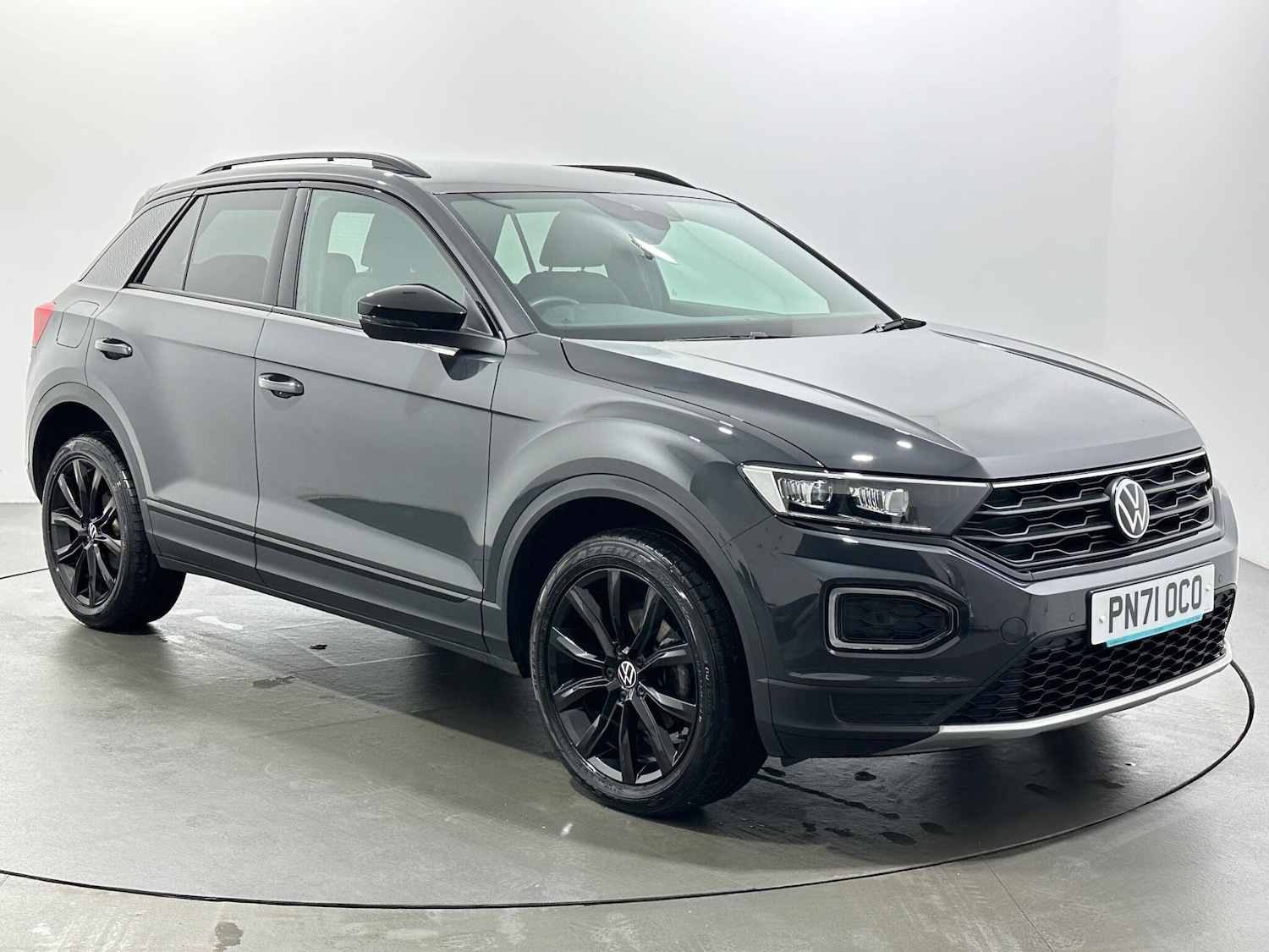 Used Volkswagen T-Roc for sale - 77291003: Photo 1