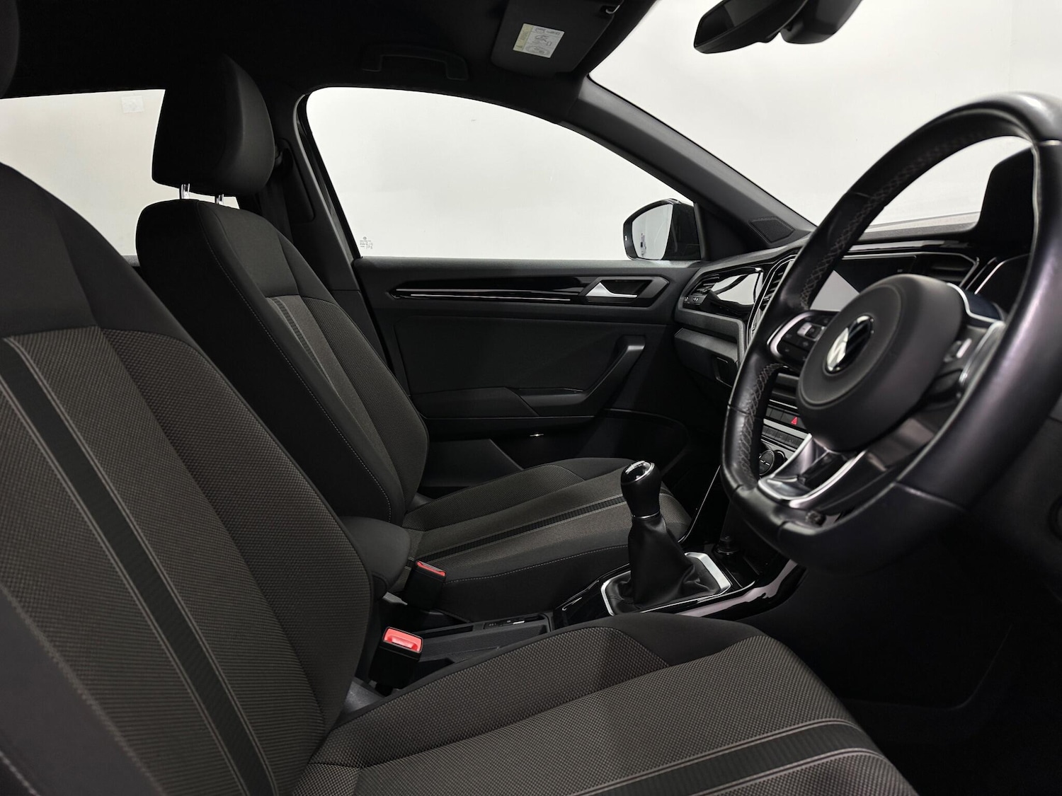 Used Volkswagen T-Roc for sale - 77291003: Photo 28