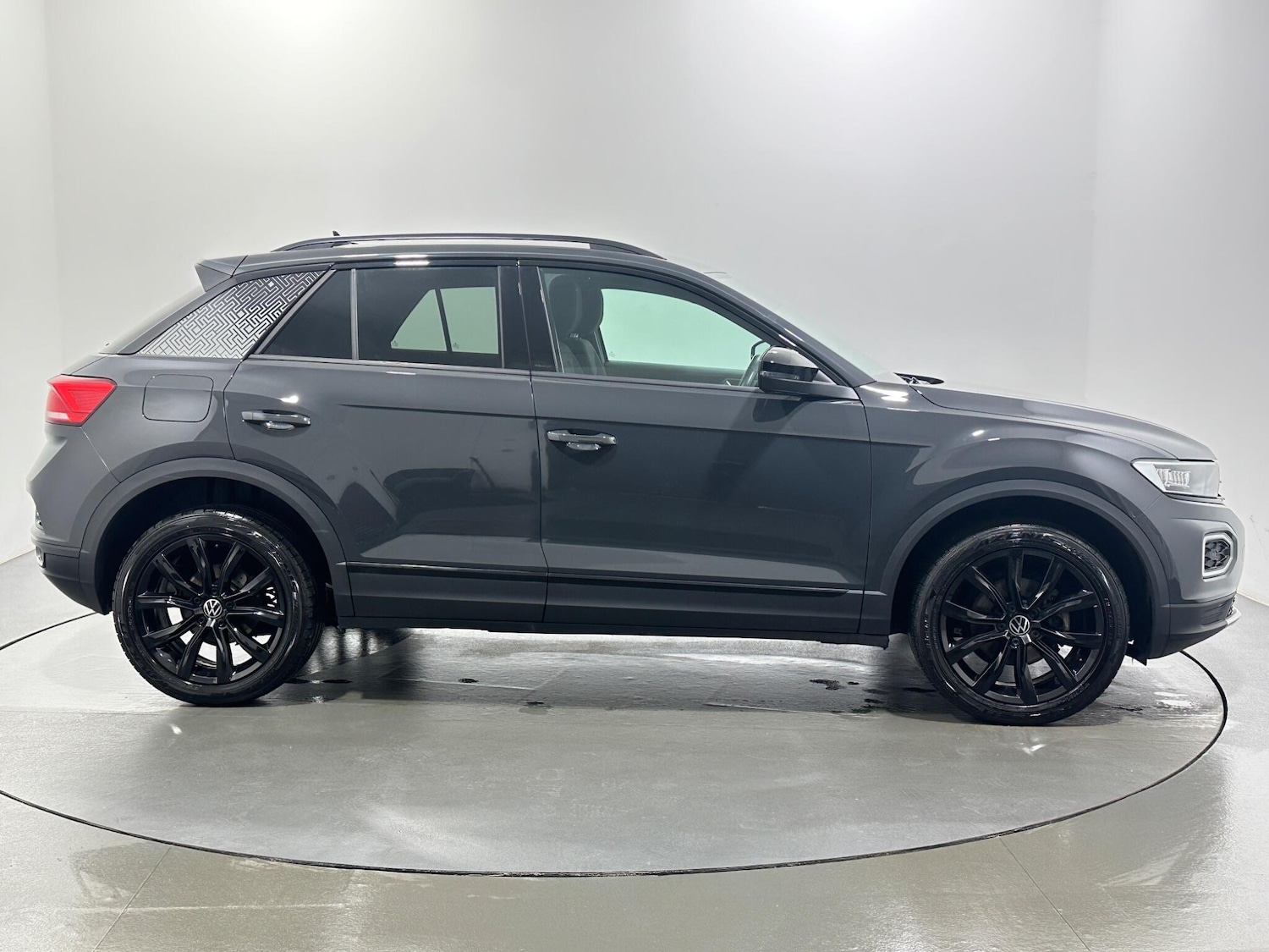 Used Volkswagen T-Roc for sale - 77291003: Photo 9