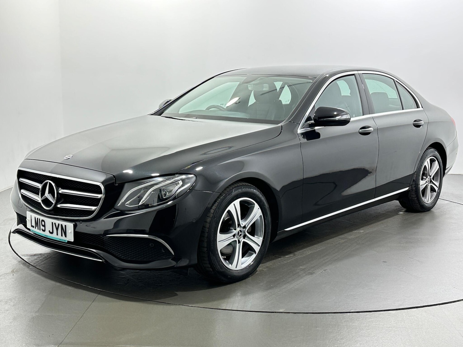 Used Mercedes-Benz E Class 2019 for sale - 77057295: Photo 4
