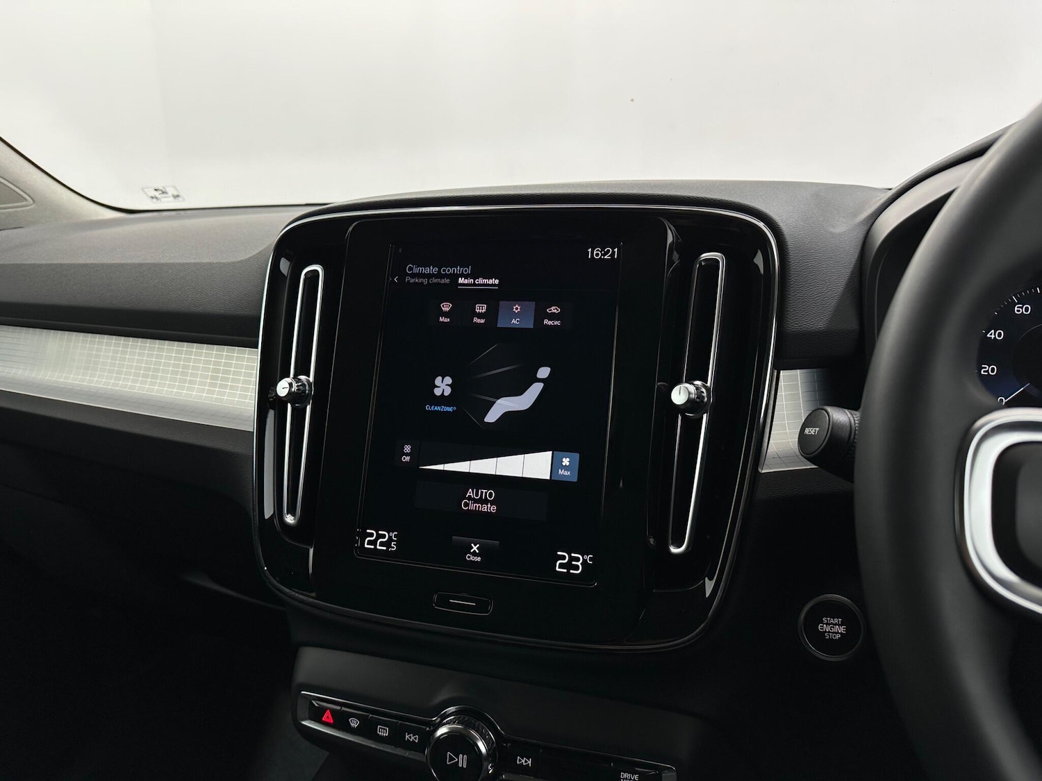 Used Volvo XC40 2021 for sale - 76878623: Photo 19