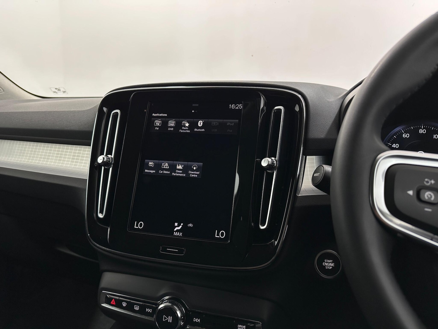 Used Volvo XC40 2021 for sale - 76878623: Photo 21