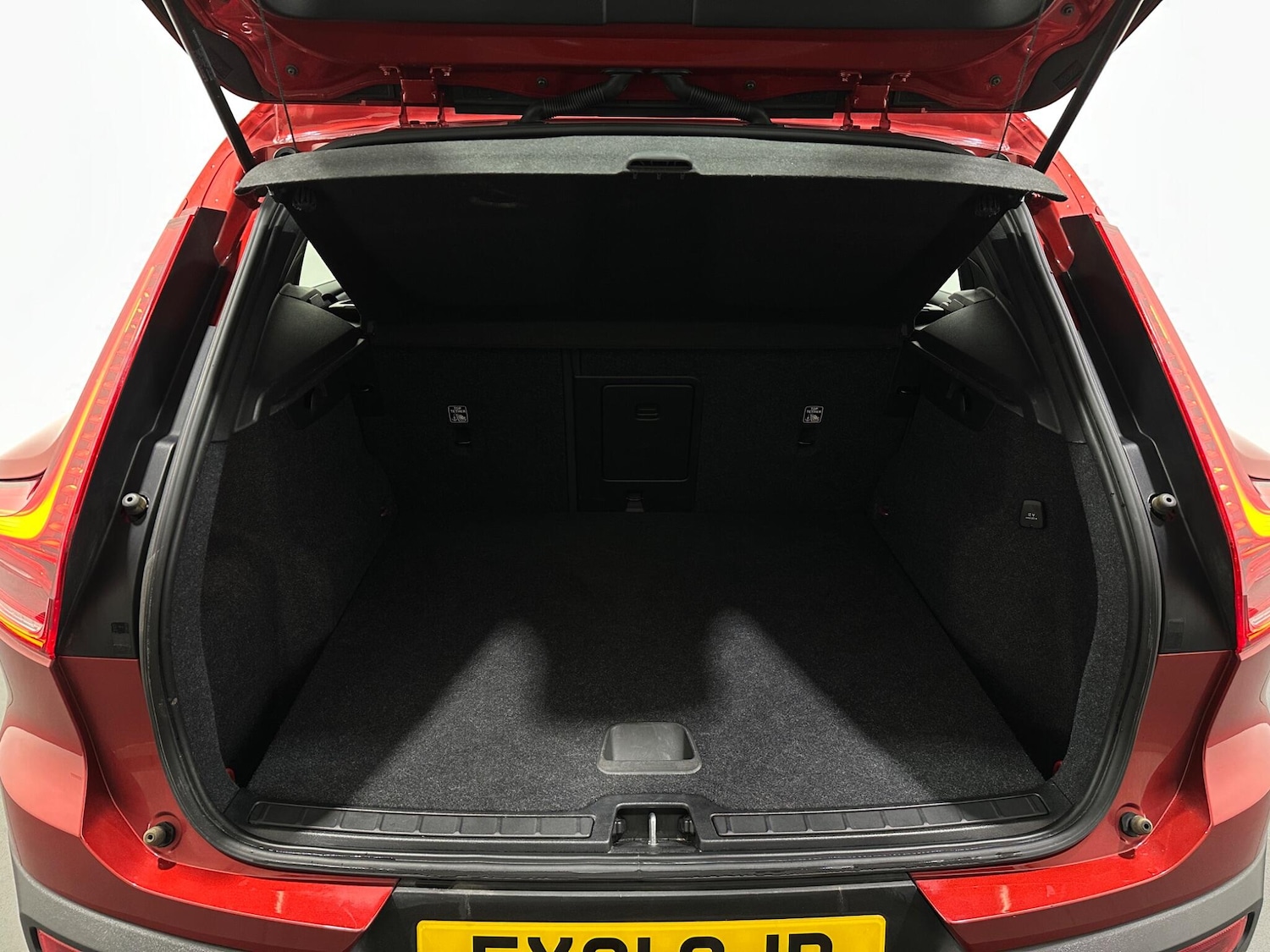 Used Volvo XC40 2021 for sale - 76878623: Photo 43