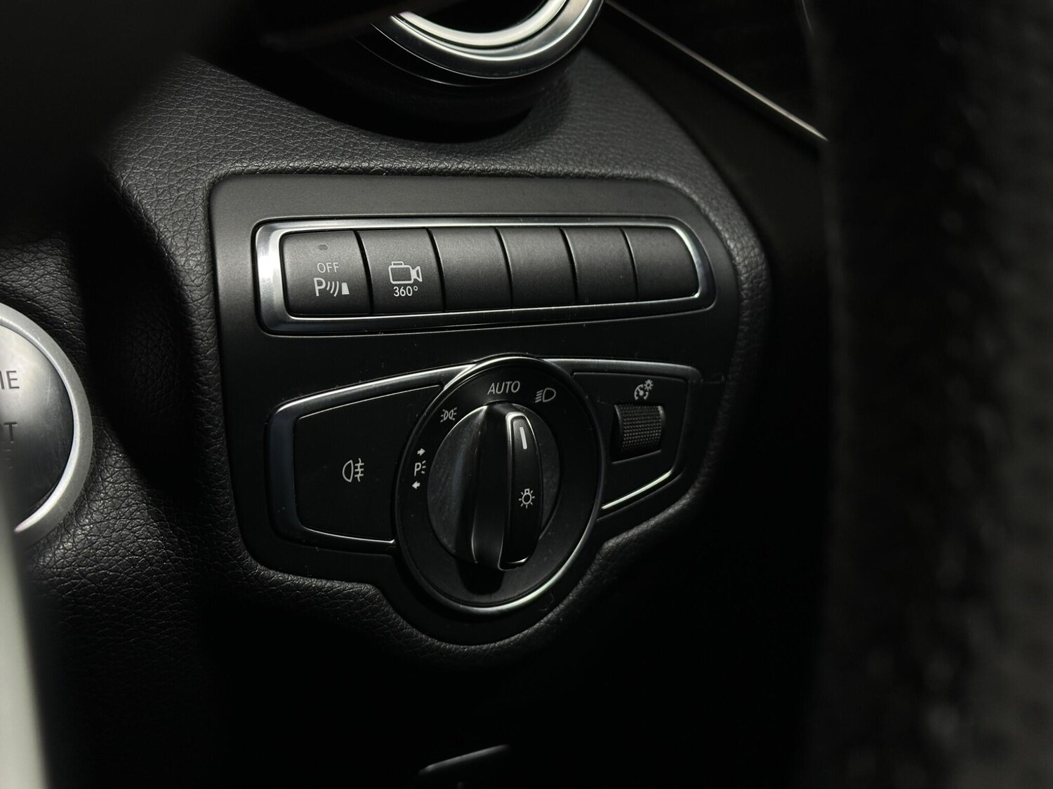 Used Mercedes-Benz GLC 2017 for sale - 77455964: Photo 17