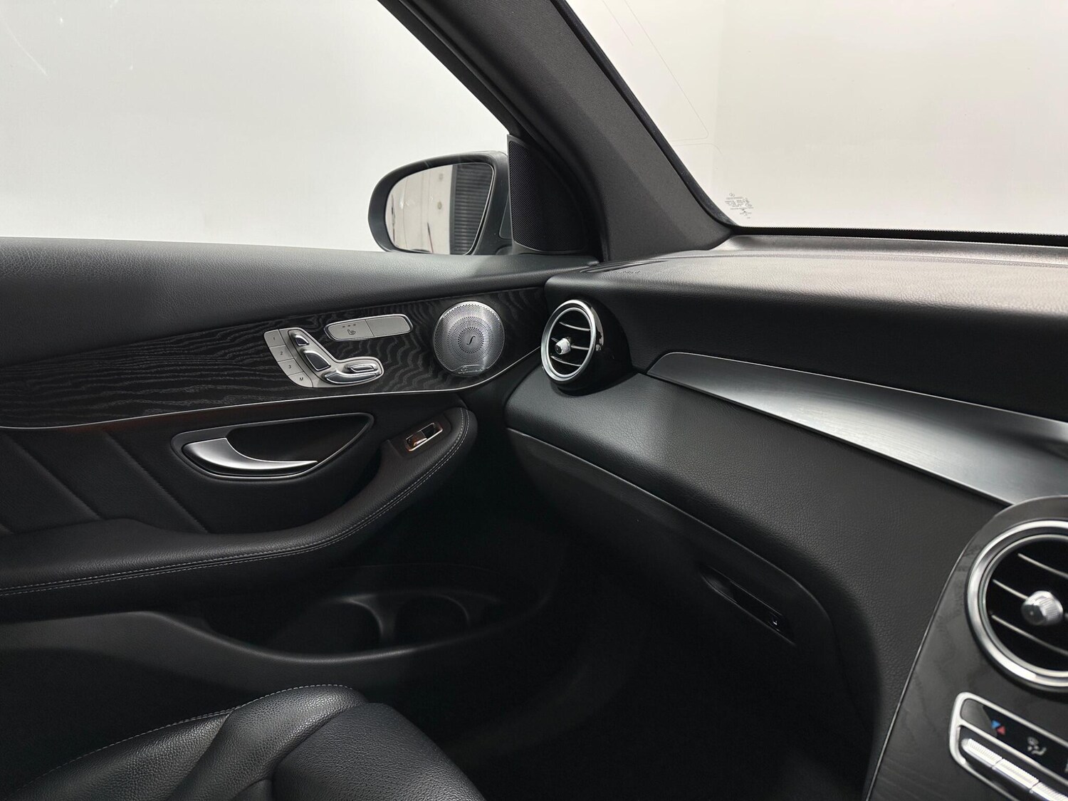 Used Mercedes-Benz GLC 2017 for sale - 77455964: Photo 27