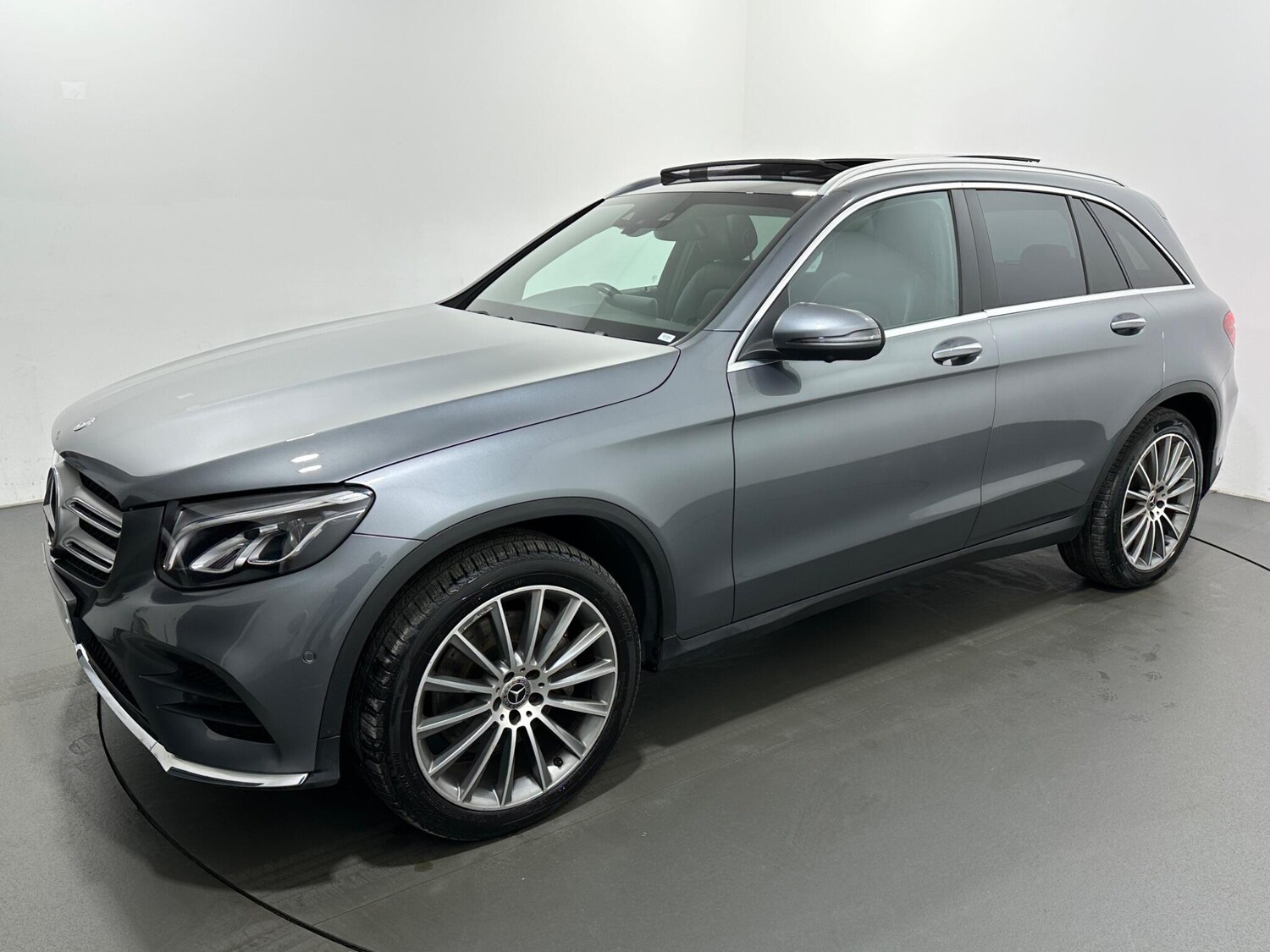 Used Mercedes-Benz GLC 2017 for sale - 77455964: Photo 55