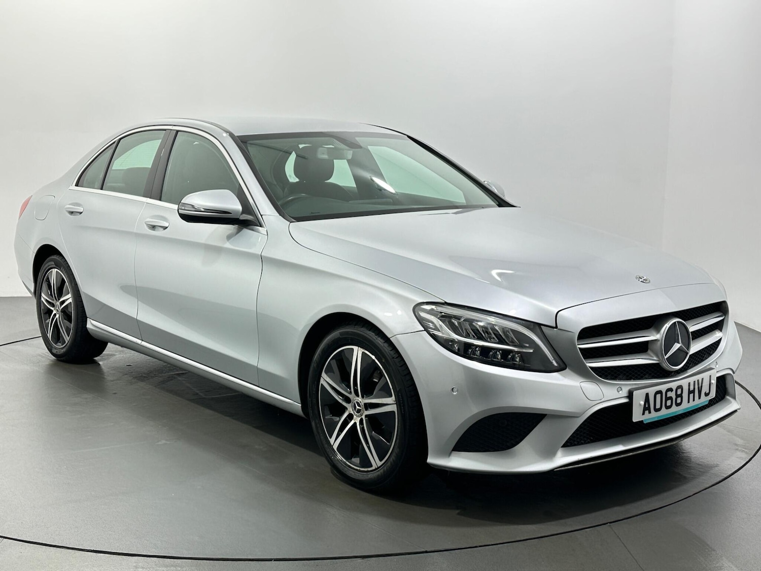 Used Mercedes-Benz C Class 2018 for sale - 76878819: Photo 1