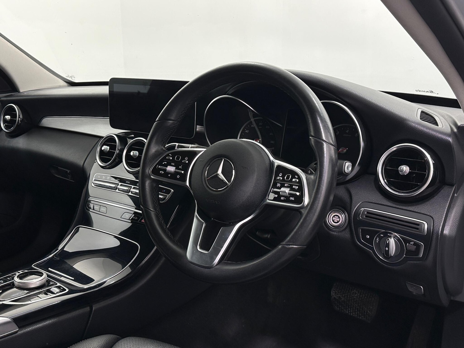 Used Mercedes-Benz C Class 2018 for sale - 76878819: Photo 10