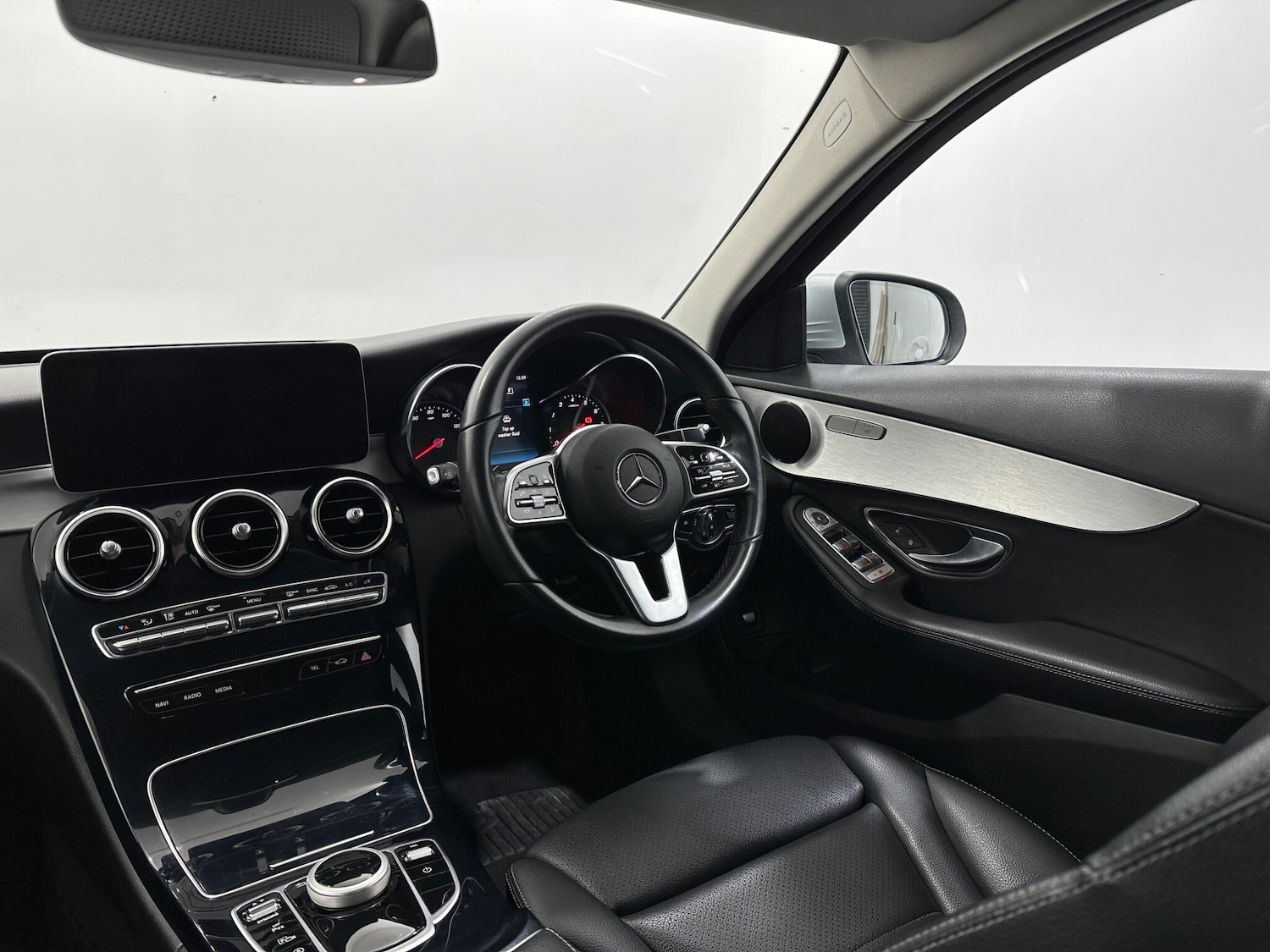 Used Mercedes-Benz C Class 2018 for sale - 76878819: Photo 11