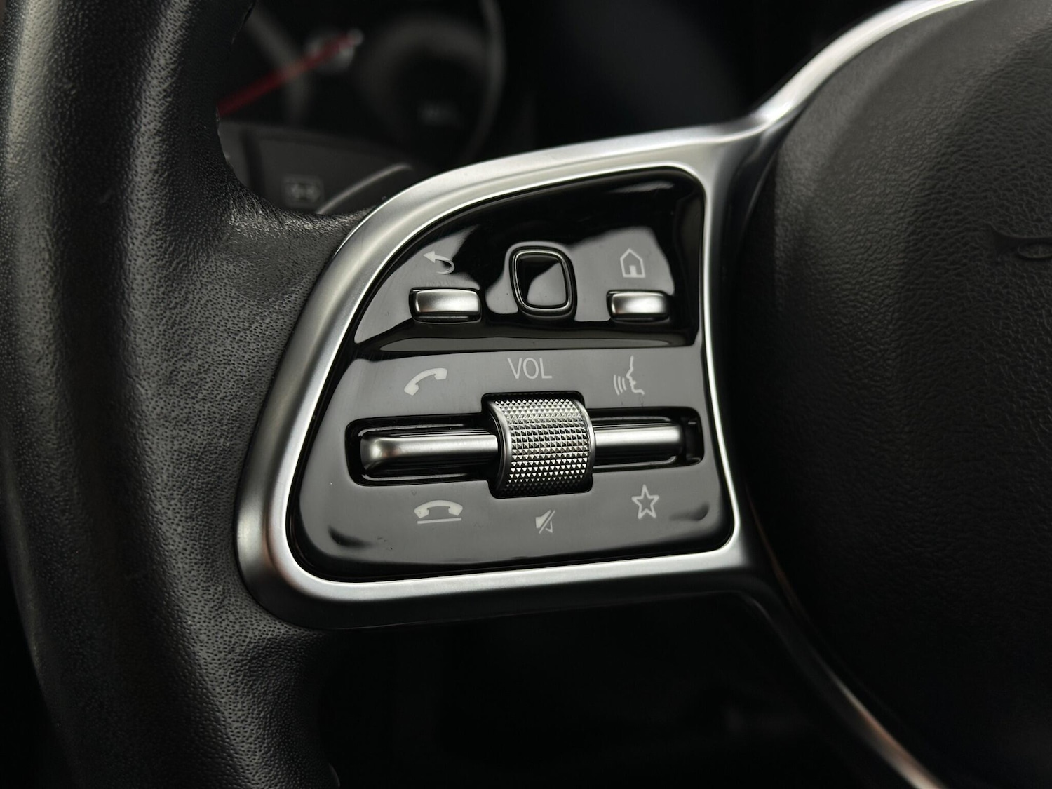 Used Mercedes-Benz C Class 2018 for sale - 76878819: Photo 14