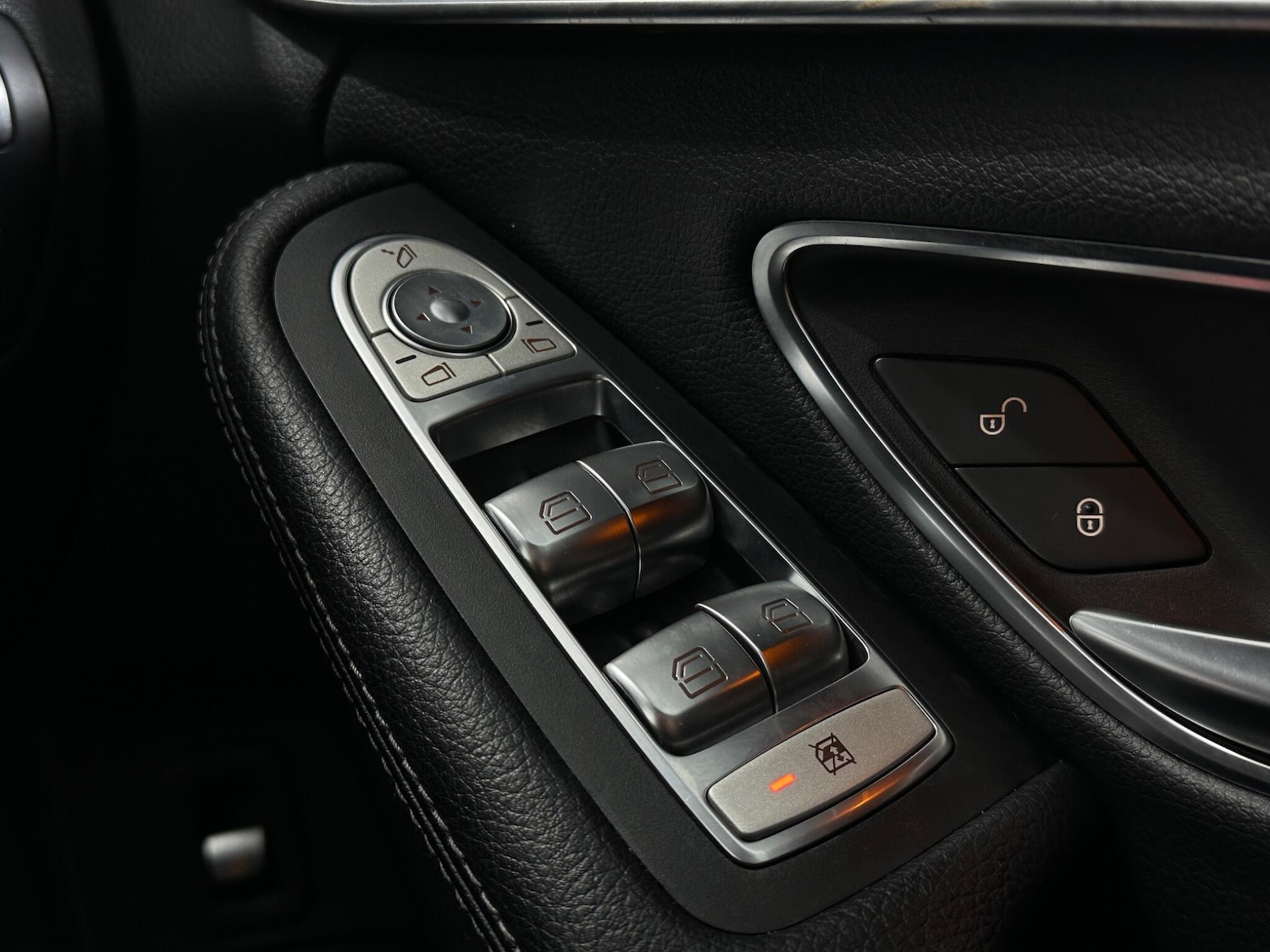 Used Mercedes-Benz C Class 2018 for sale - 76878819: Photo 19