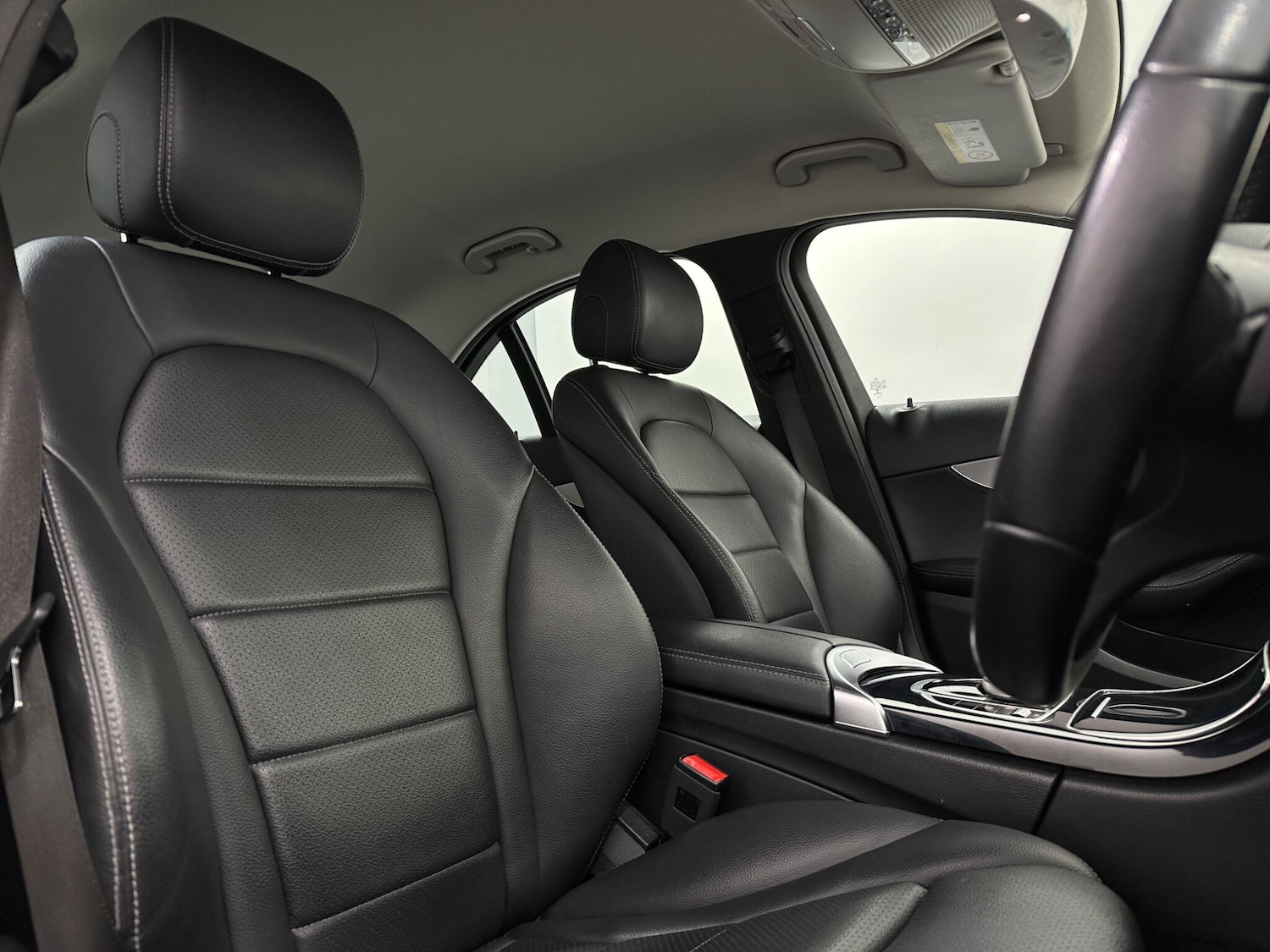 Used Mercedes-Benz C Class 2018 for sale - 76878819: Photo 32