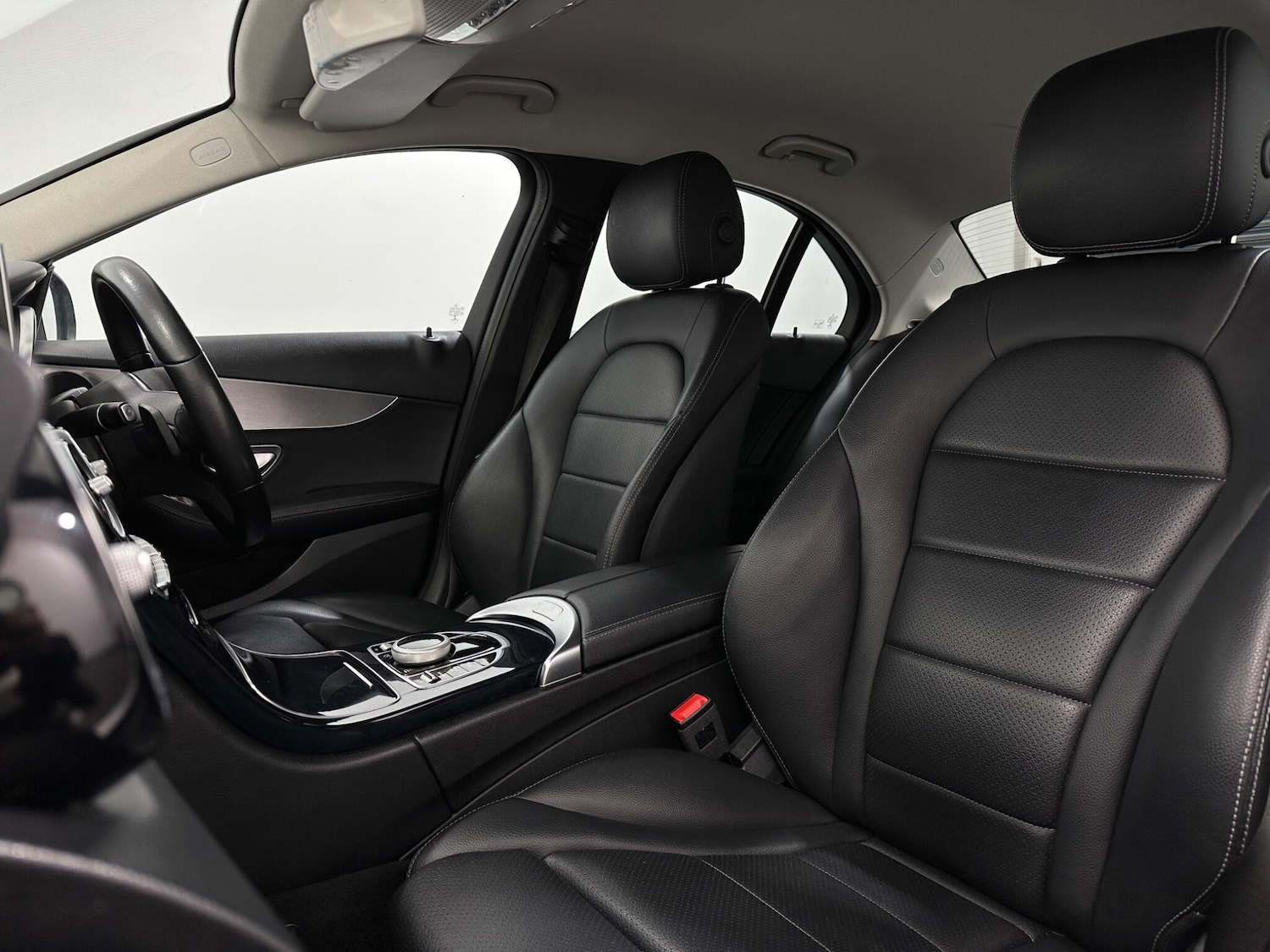 Used Mercedes-Benz C Class 2018 for sale - 76878819: Photo 35