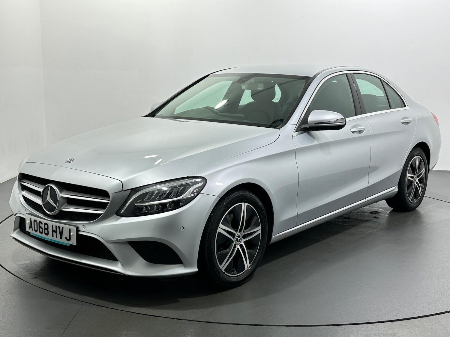 Used Mercedes-Benz C Class 2018 for sale - 76878819: Photo 4