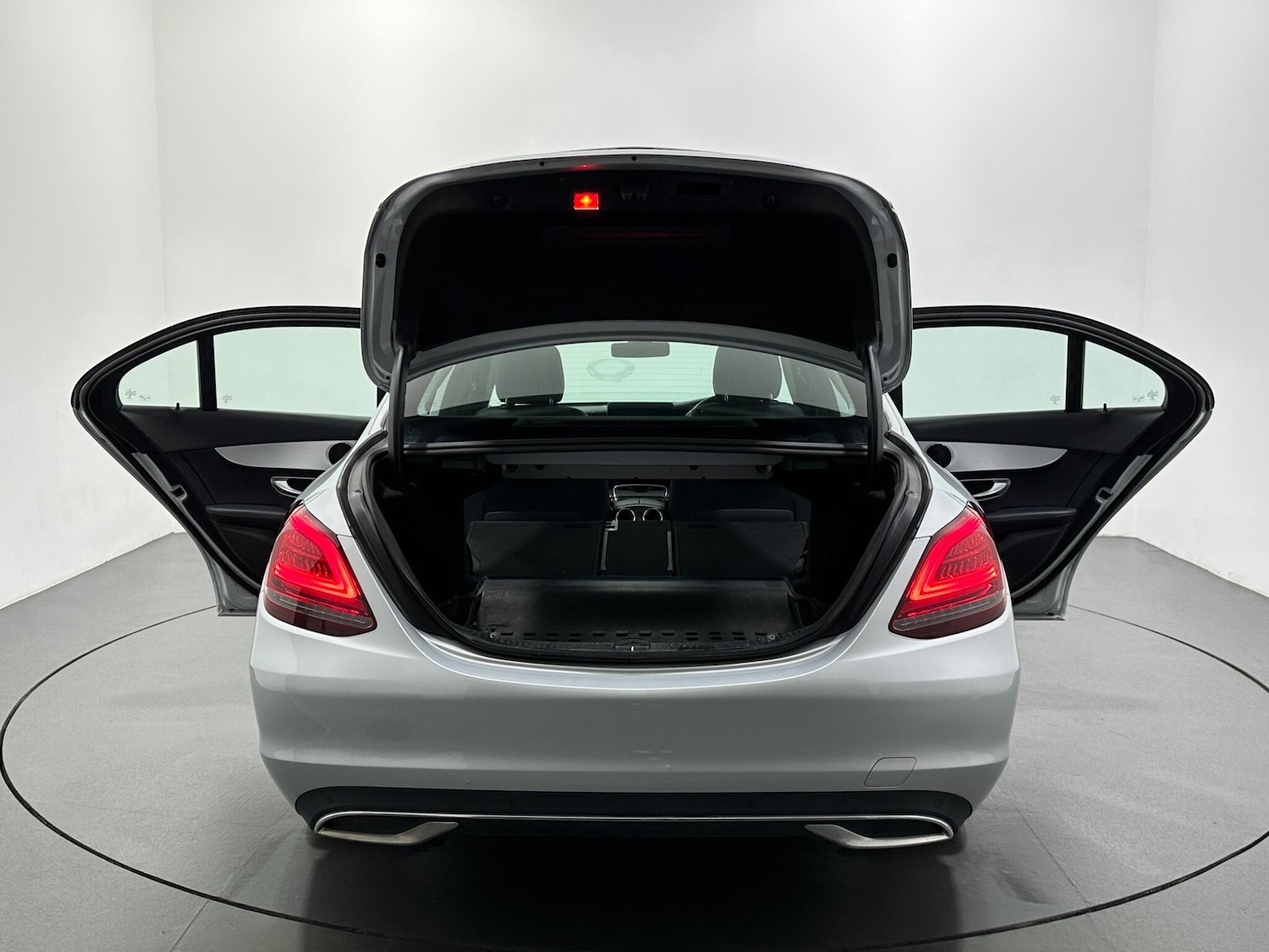 Used Mercedes-Benz C Class 2018 for sale - 76878819: Photo 44