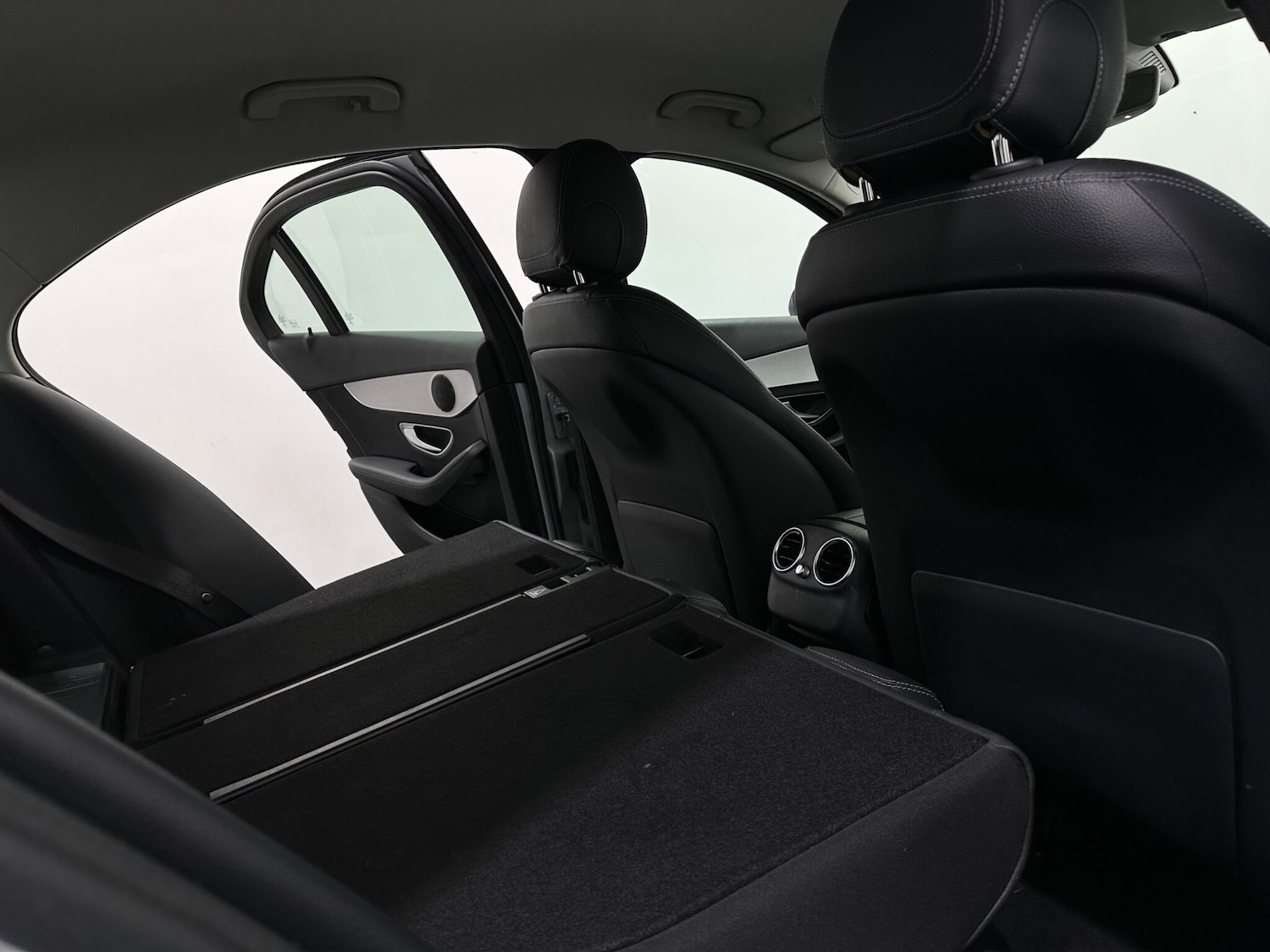 Used Mercedes-Benz C Class 2018 for sale - 76878819: Photo 46