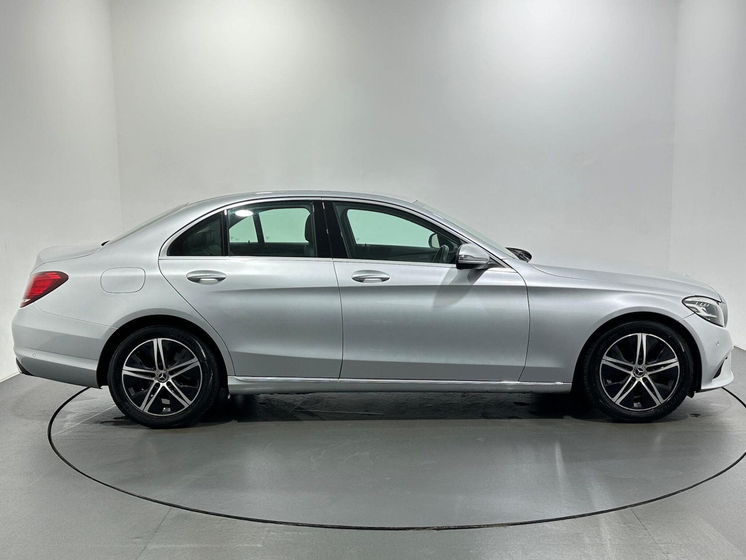Used Mercedes-Benz C Class 2018 for sale - 76878819: Photo 9