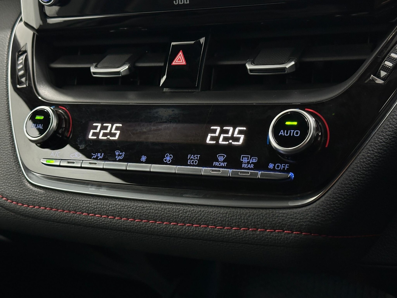 Used Toyota Corolla 2019 for sale - 76878575: Photo 21