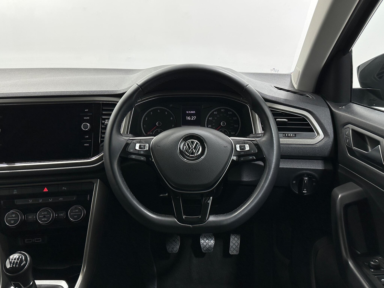 Used Volkswagen T-Roc 2020 for sale - 76878883: Photo 12