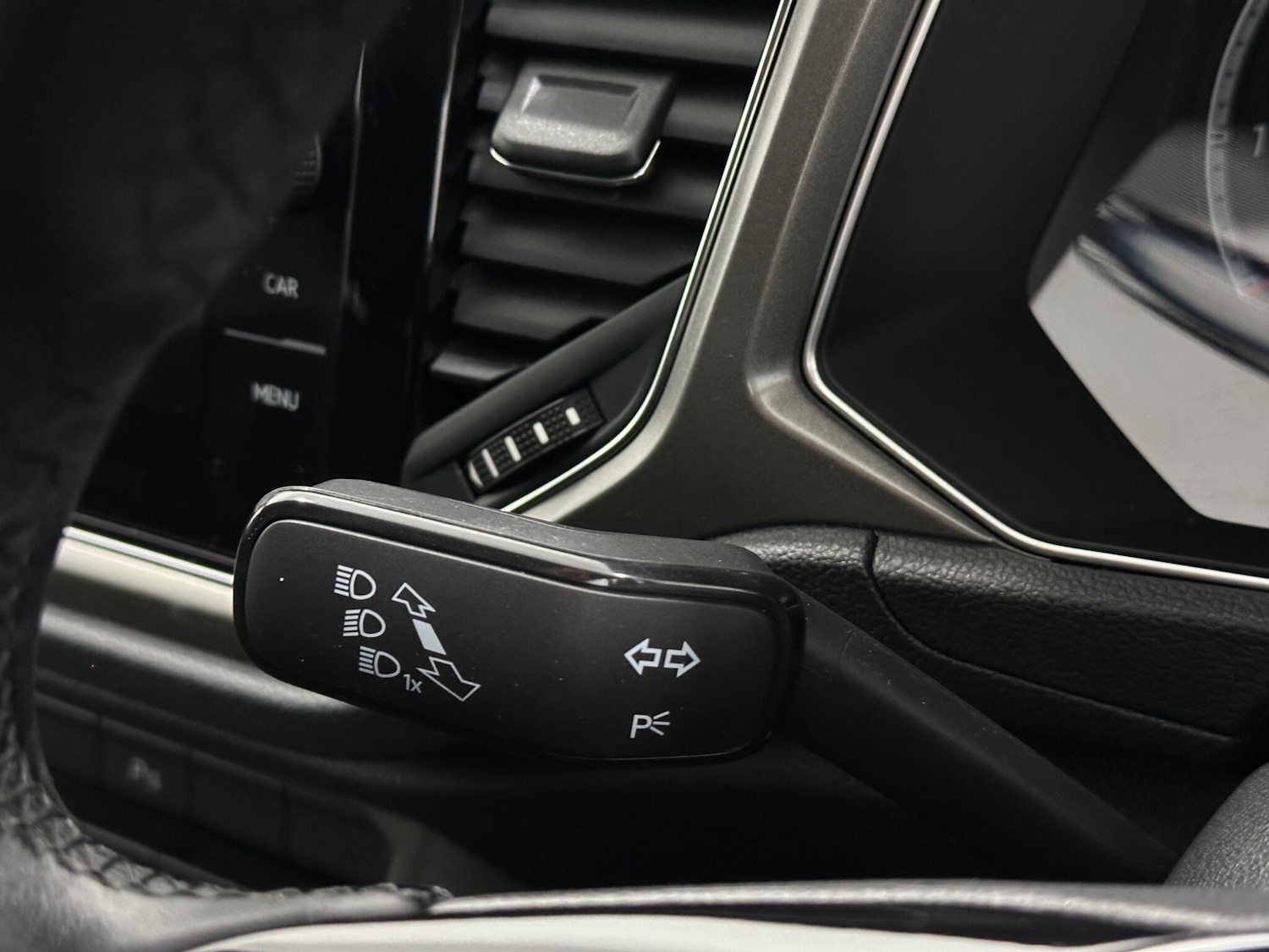 Used Volkswagen T-Roc 2020 for sale - 76878883: Photo 13